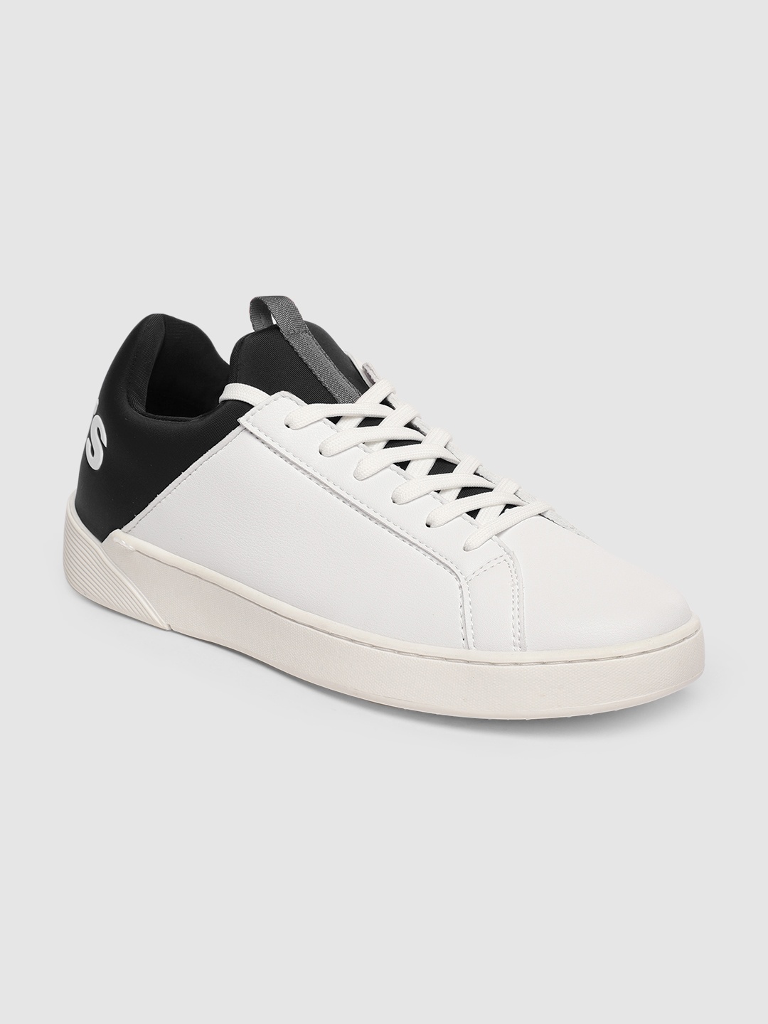 

Levis Men White Lace-Up Sneakers