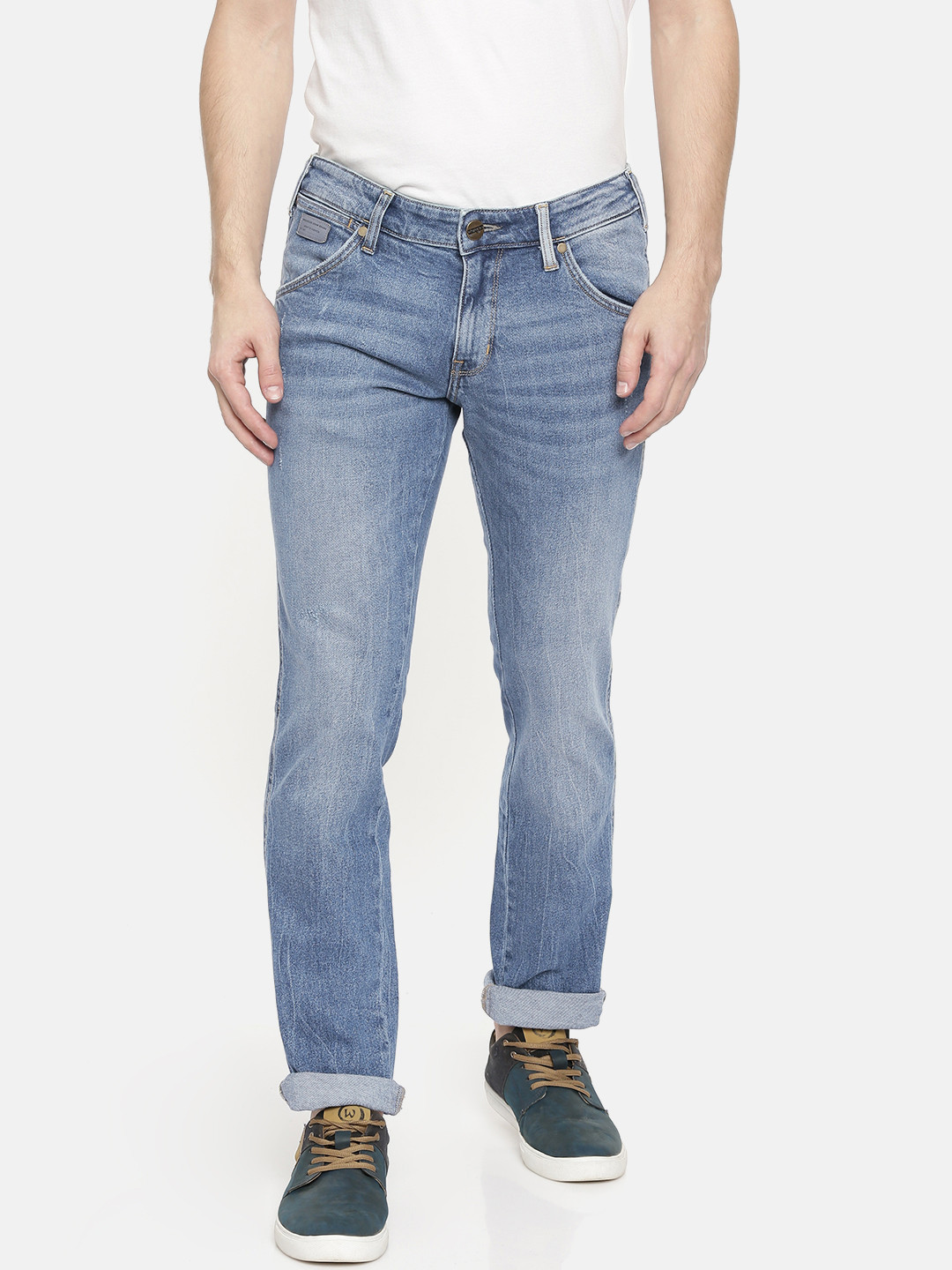 

Wrangler Men Blue Skanders Slim Fit Low-Rise Low Distress Stretchable Jeans