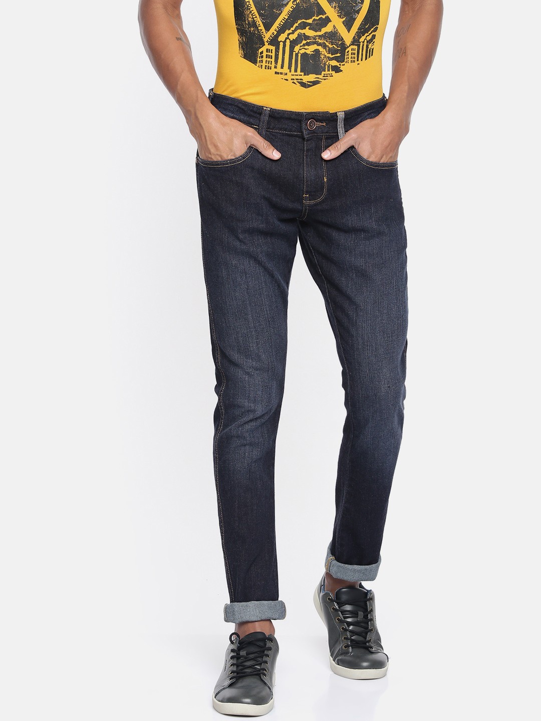 

Wrangler Men Blue Rockville Regular Fit Low-Rise Clean Look Stretchable Jeans
