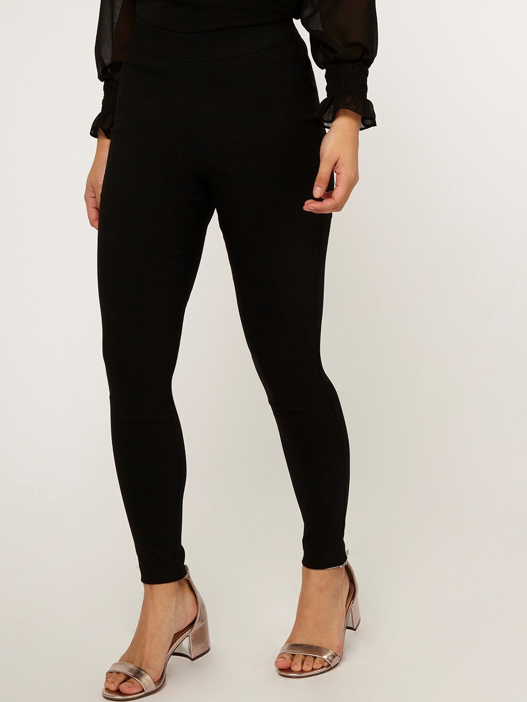 

DOROTHY PERKINS Women Black Solid Petite Treggings