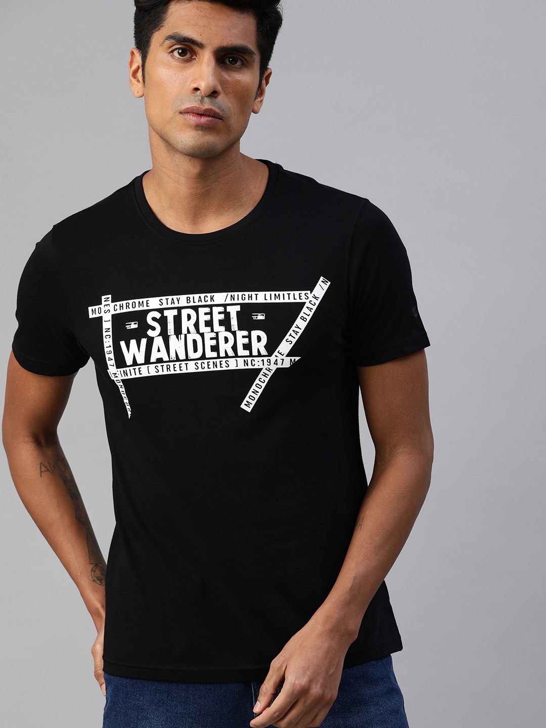 

Wrangler Men Black Printed Round Neck Pure Cotton T-shirt