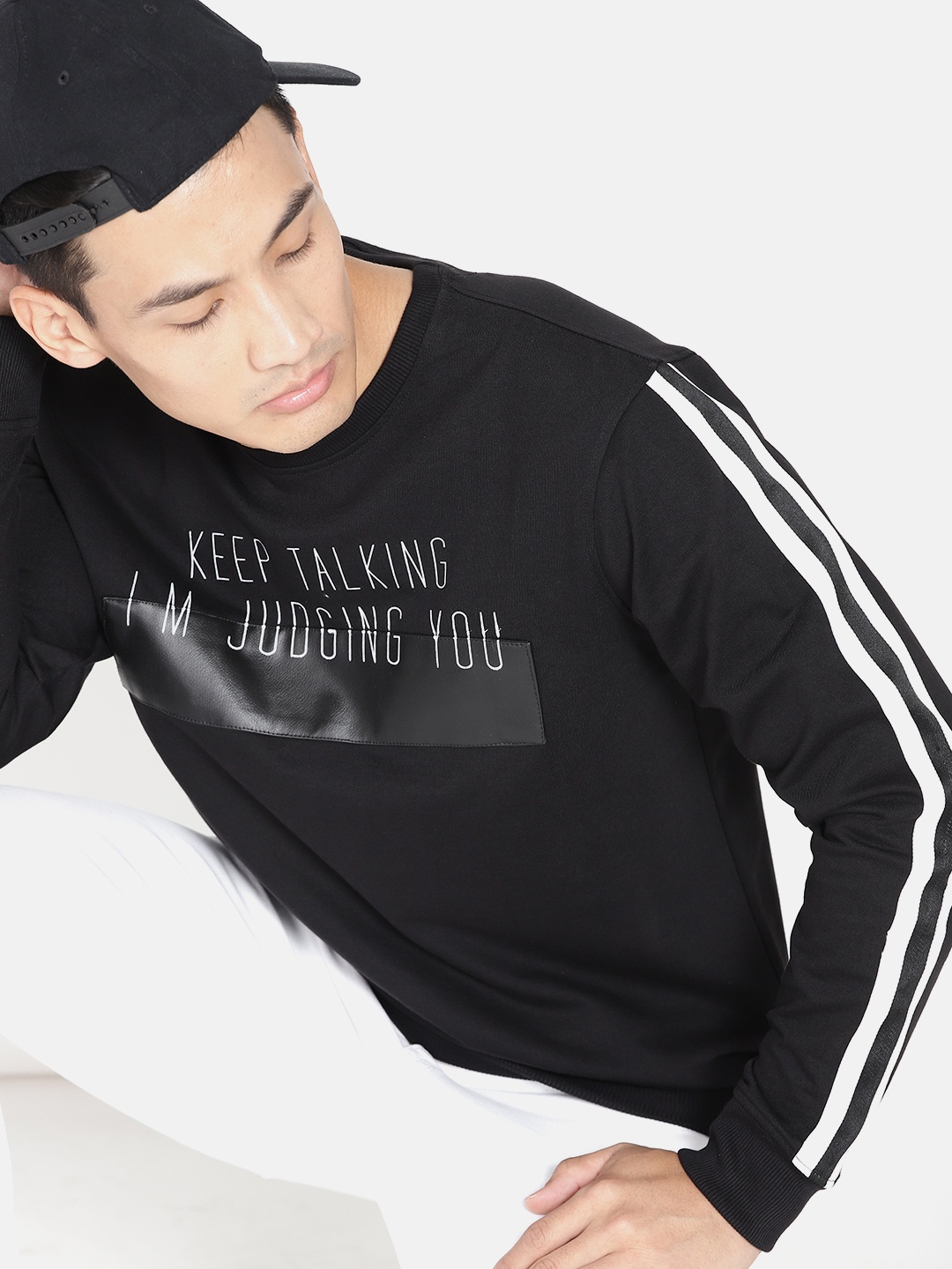 

Kook N Keech Men Black & White Printed Sweatshirt