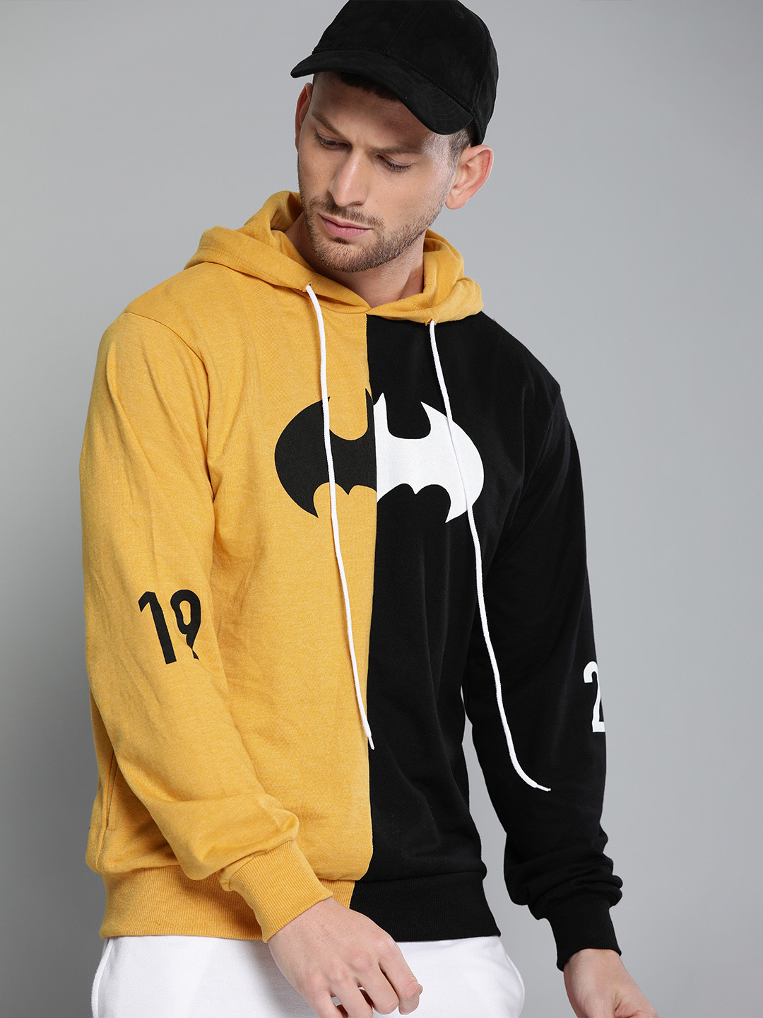

Kook N Keech Batman Men Mustard Yellow & Black Colourblocked Hooded Sweatshirt