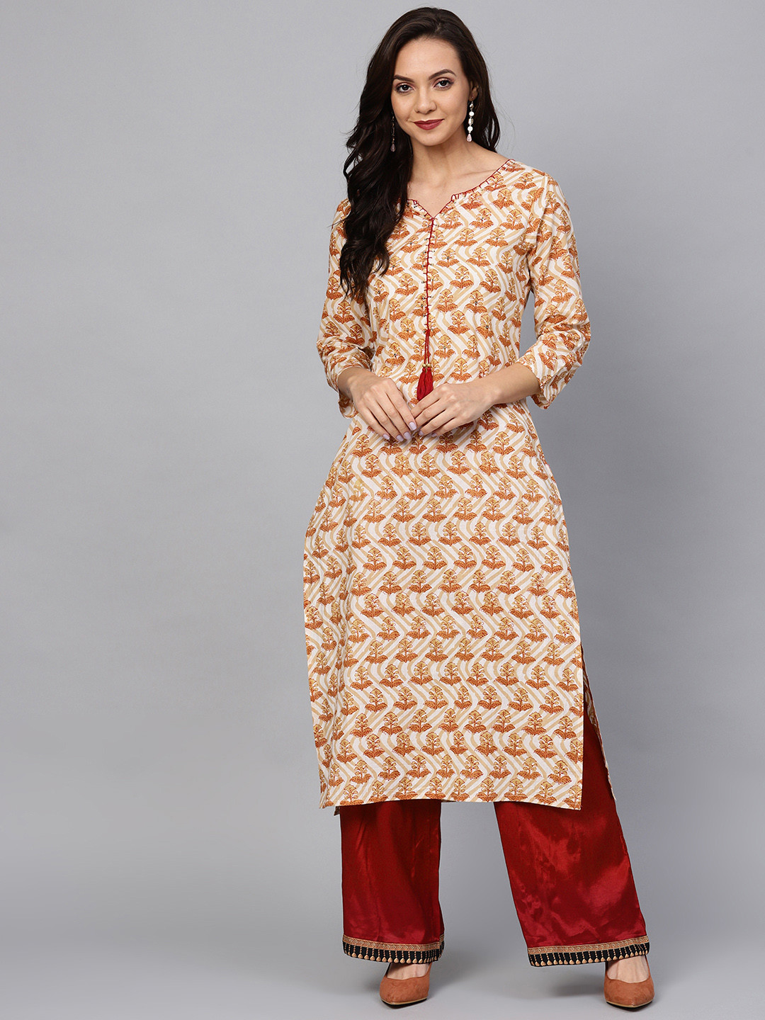 

Varanga Women White & Beige Printed Straight Kurta