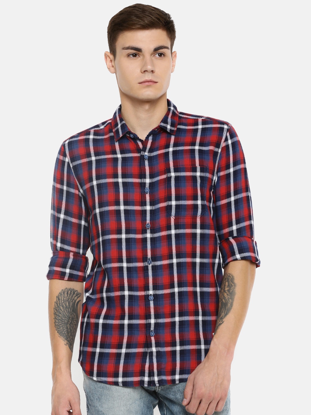 

Wrangler Men Red & White Slim Fit Checked Casual Shirt