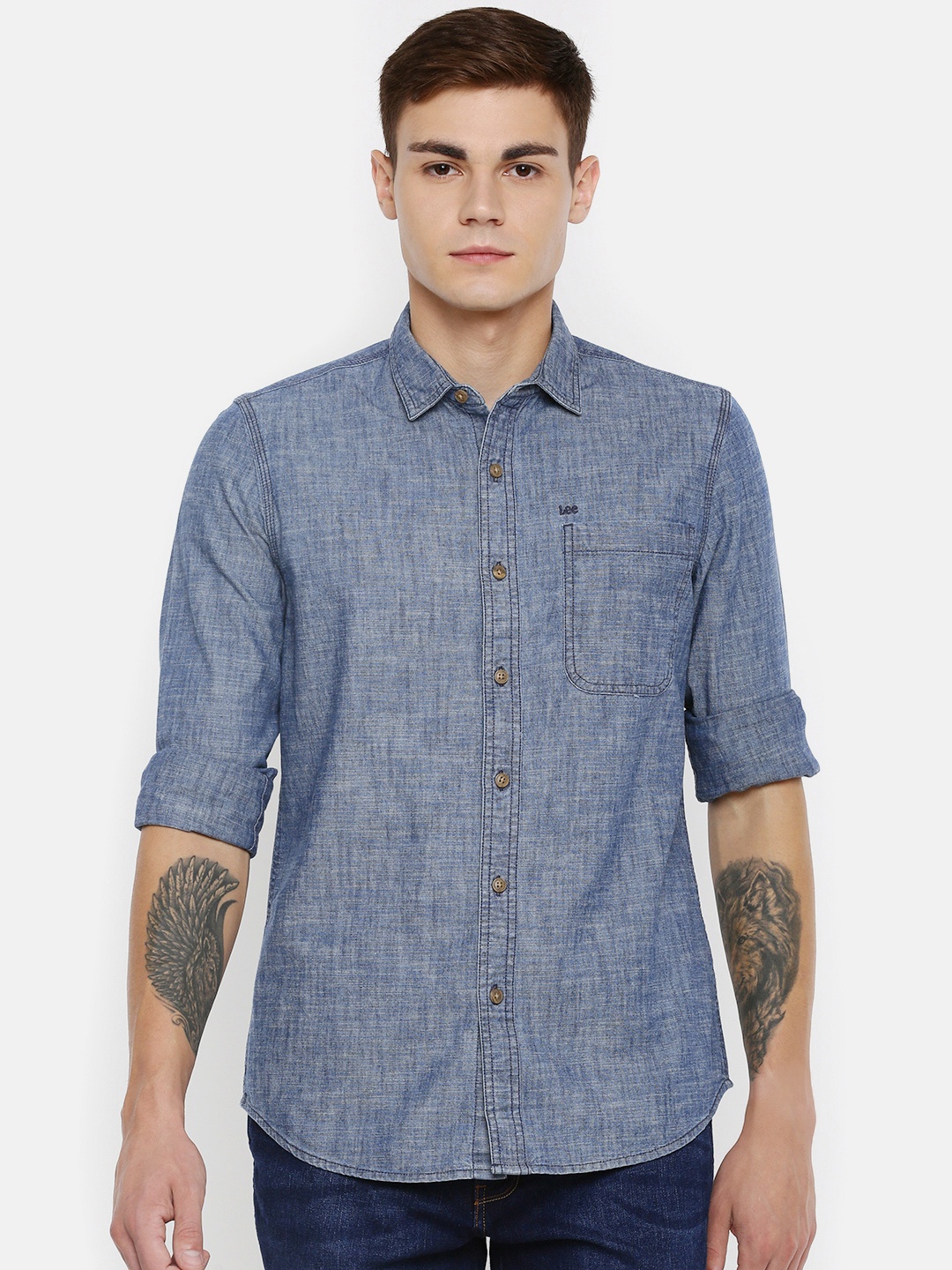 

Lee Men Blue Slim Fit Solid Chambray Casual Shirt