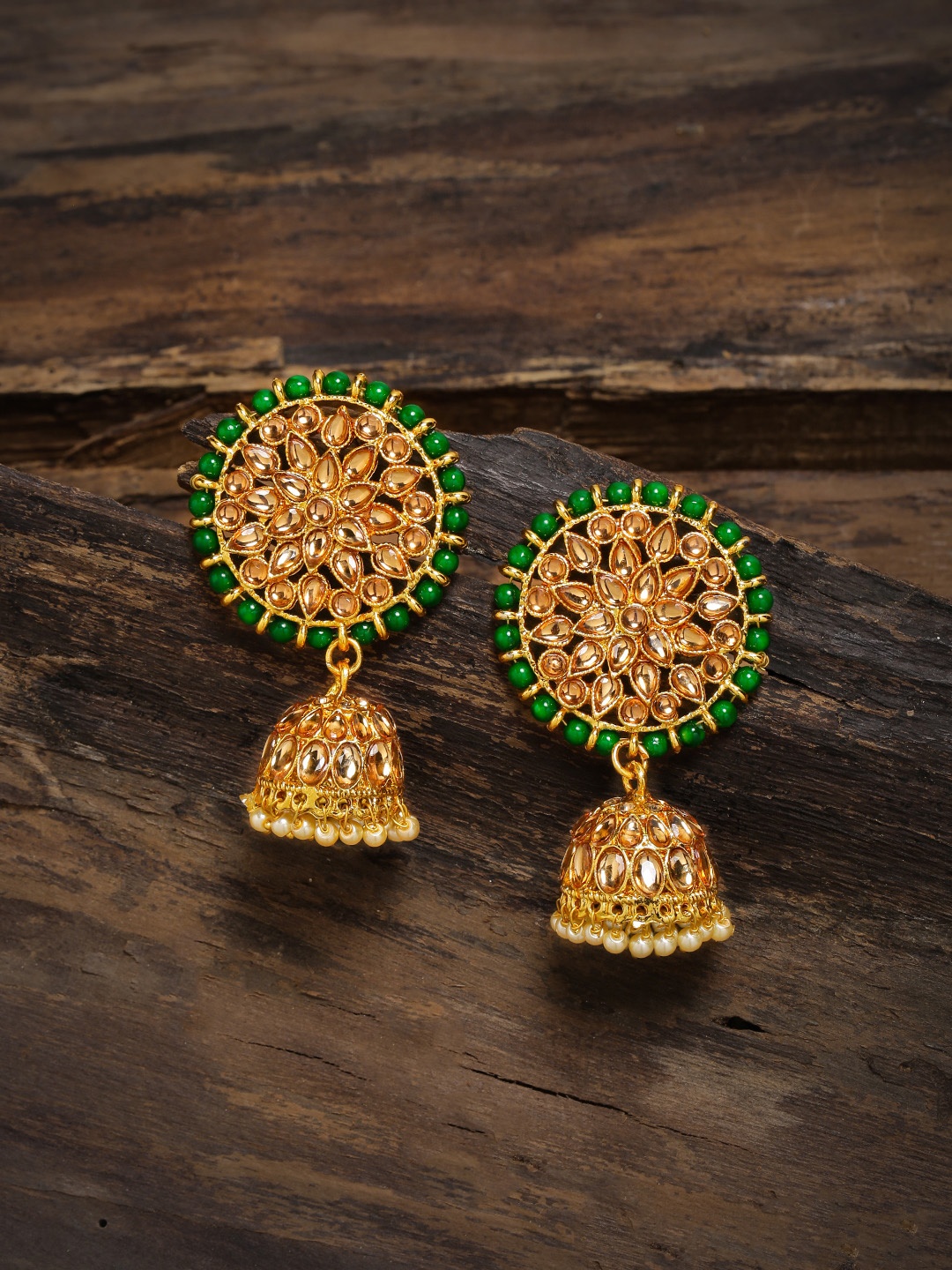 

Zaveri Pearls Gold-Toned & Green Dome Shaped Jhumkas