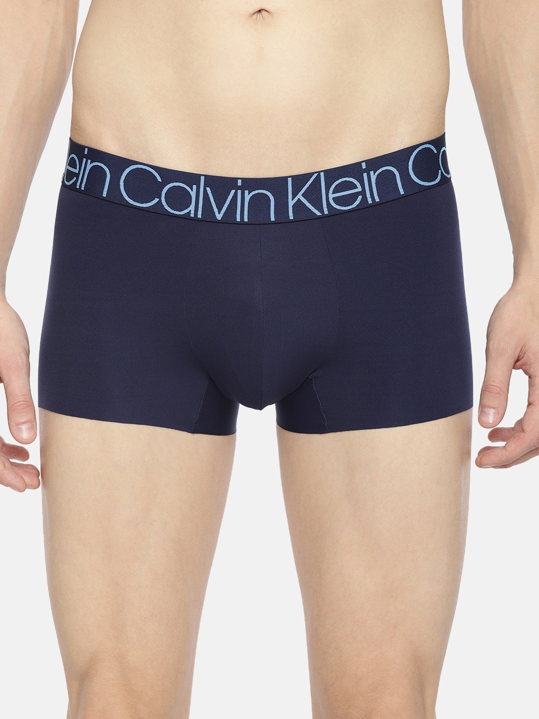 

Calvin Klein Underwear Navy Blue Solid Low Rise Trunk NB19063PF