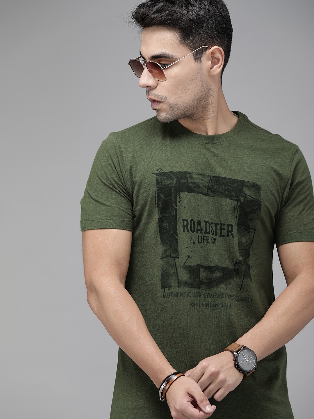 

Roadster Men Olive Green Printed Round Neck Pure Cotton T-shirt