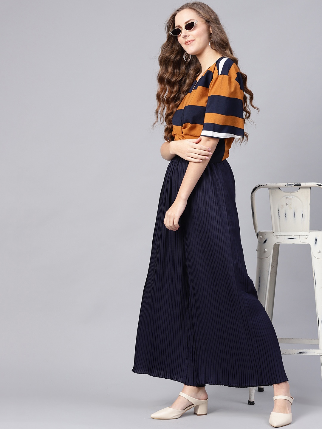 

SASSAFRAS Women Navy Blue Regular Fit Accordion Pleats Solid Parallel Trousers