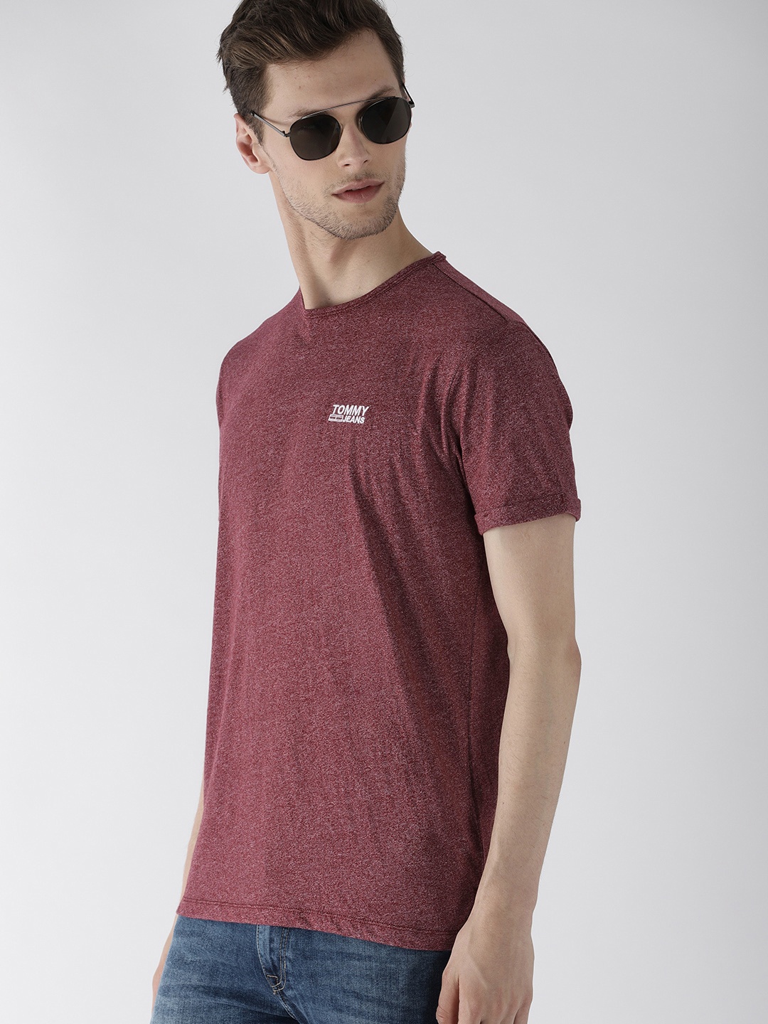 

Tommy Hilfiger Men Maroon Solid Round Neck T-shirt