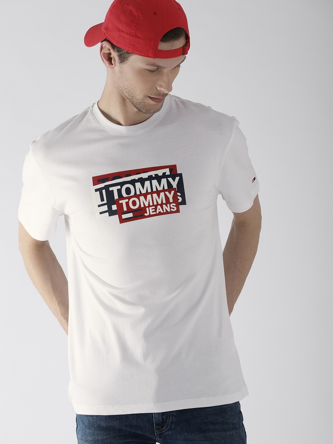 

Tommy Hilfiger Men White & Red Printed Round Neck T-shirt