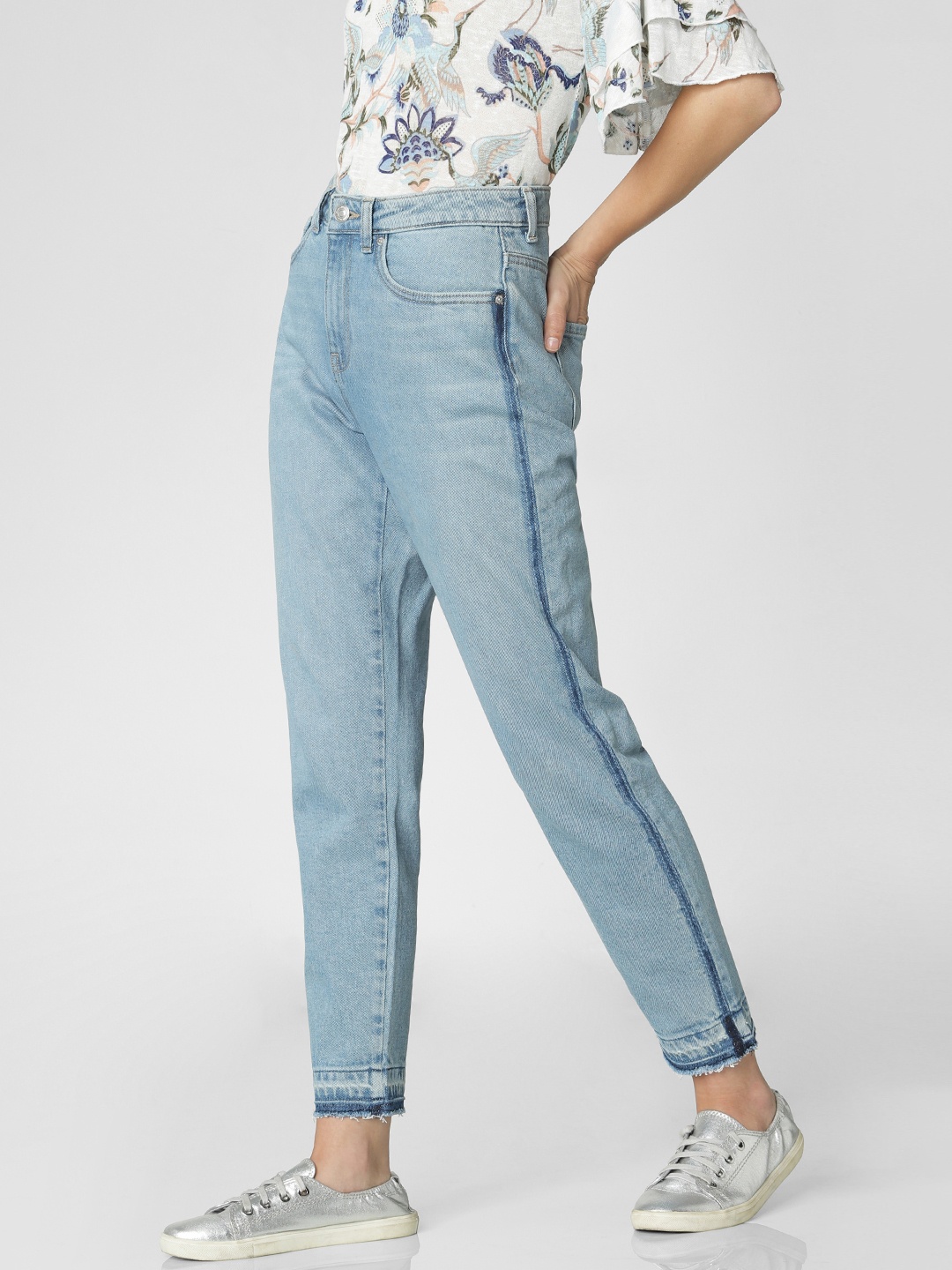

Vero Moda Women Blue Straight Fit Mid-Rise Clean Look Stretchable Jeans