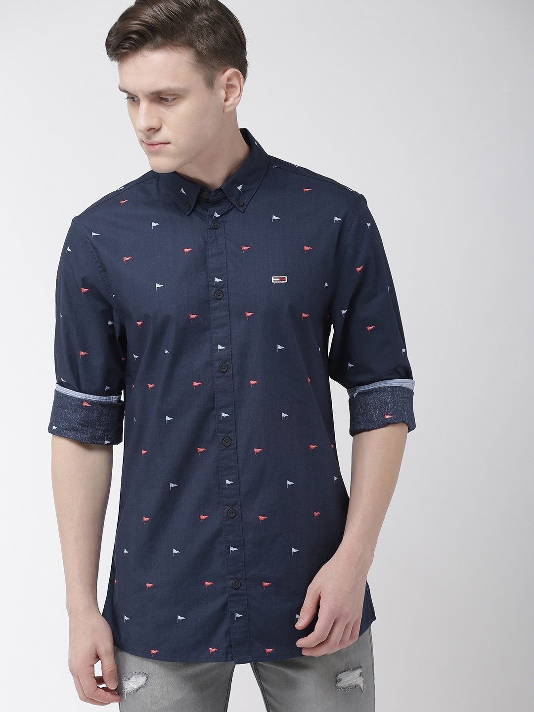 

Tommy Hilfiger Men Navy Blue & Red Slim Fit Printed Casual Shirt