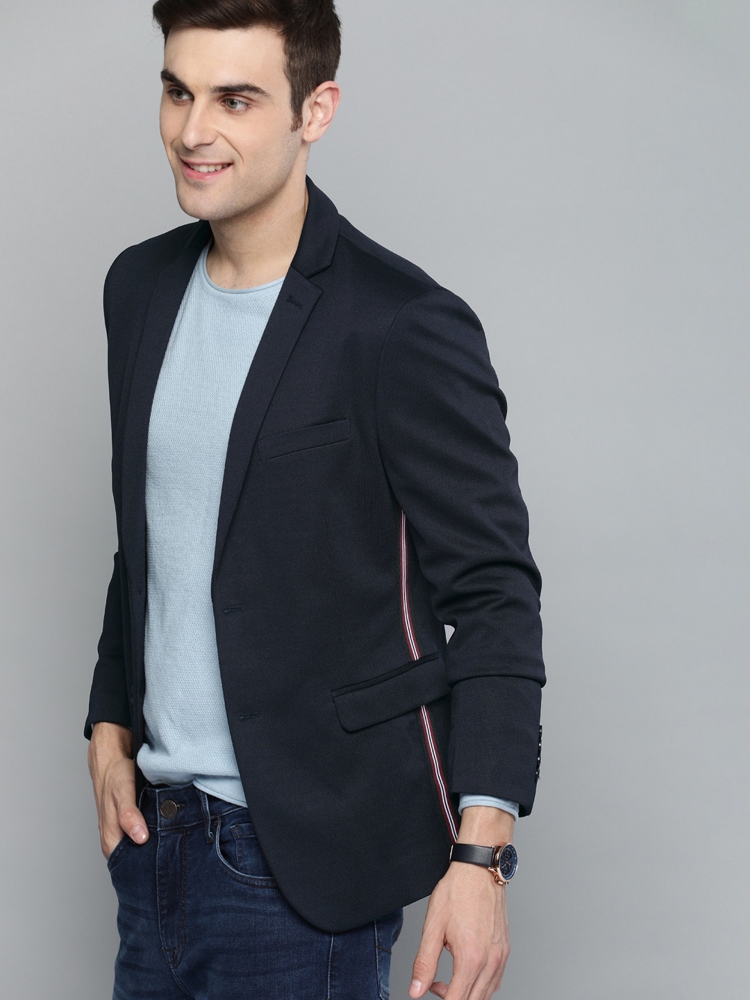 

Mast & Harbour Navy Blue Regular Fit Single-Breasted Casual Blazer