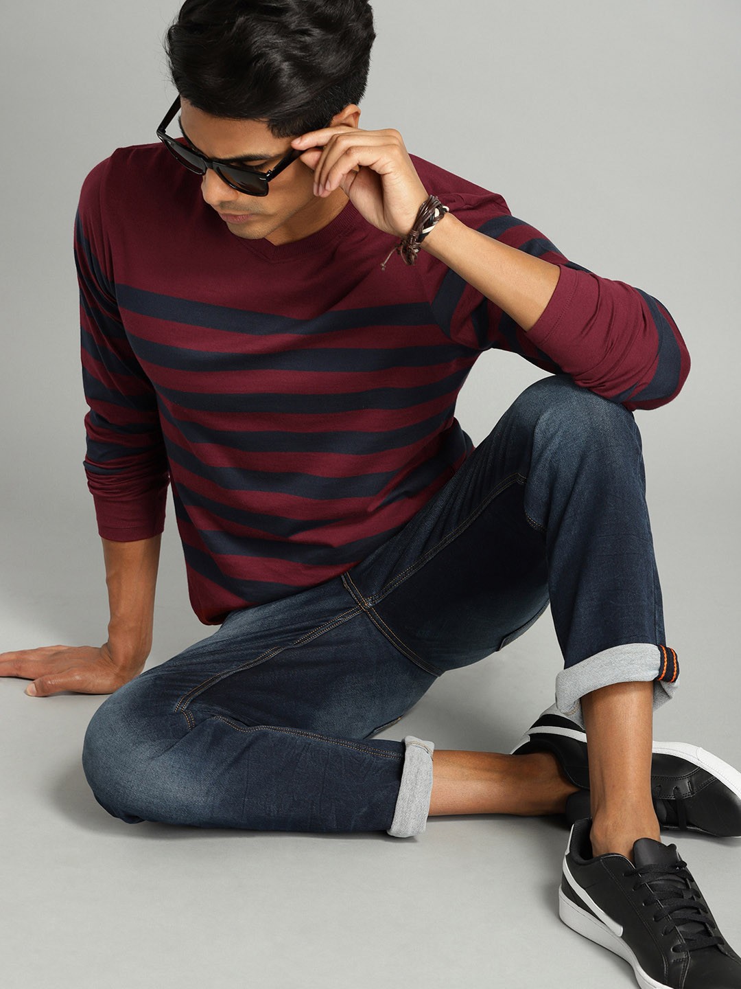 

The Roadster Lifestyle Co Men Maroon Navy Blue Striped V-Neck Pure Cotton T-shirt