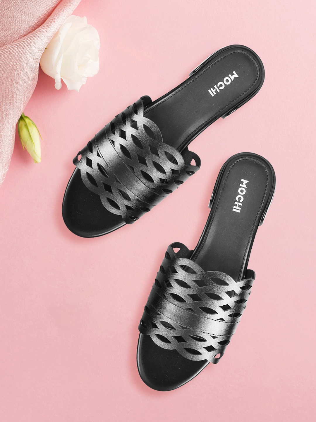 

Mochi Women Black Textured Heels