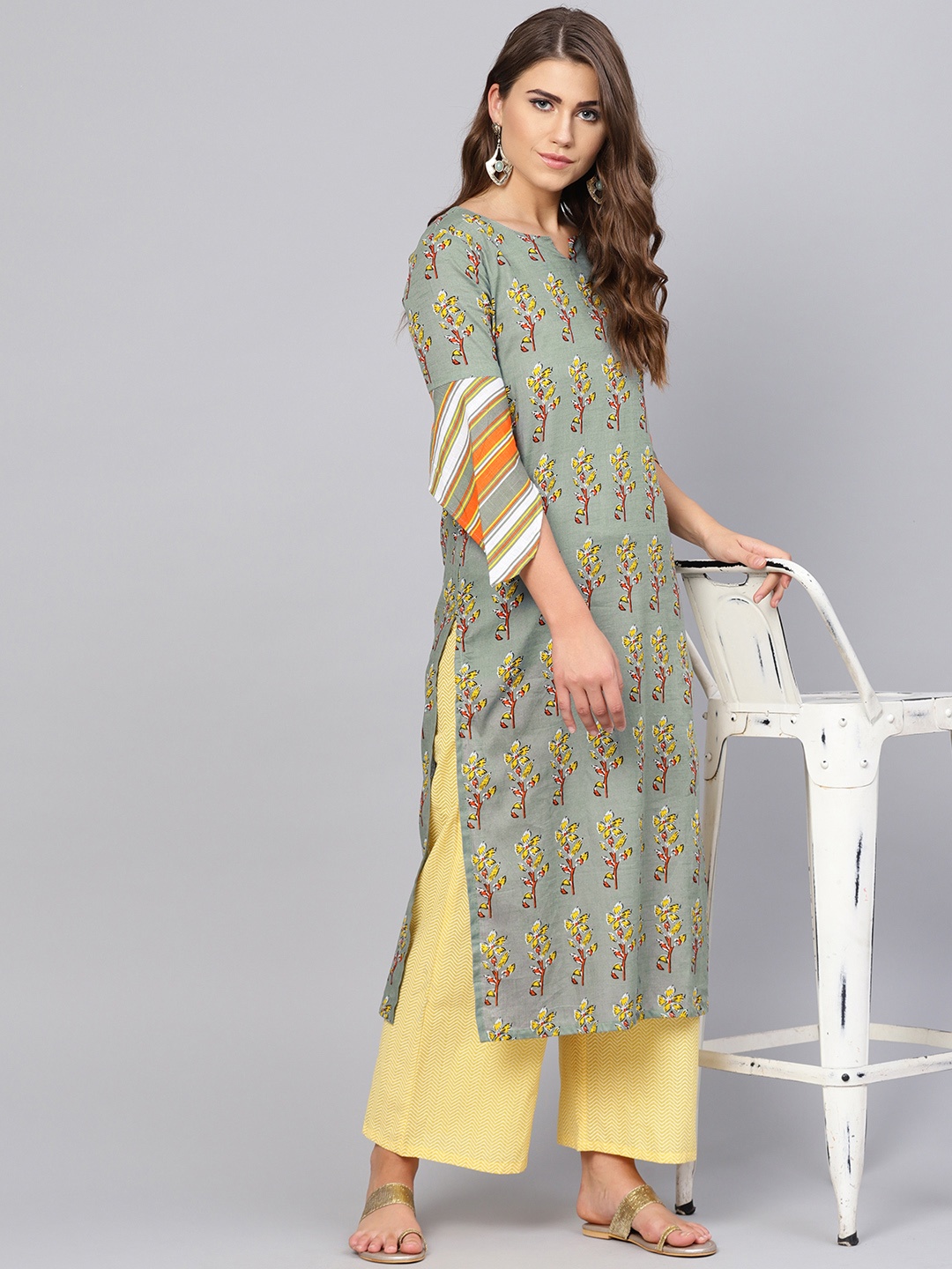 

Yuris Women Green & Yellow Floral Printed Straight Kurta