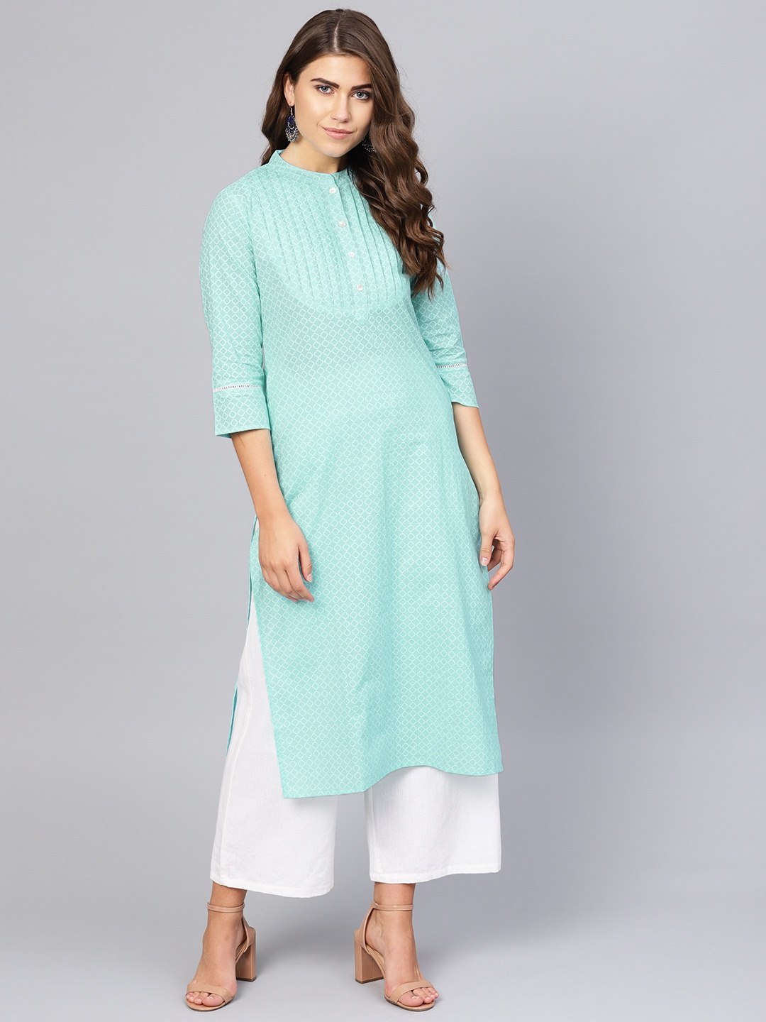 

Yuris Women Blue & White Printed Straight Kurta