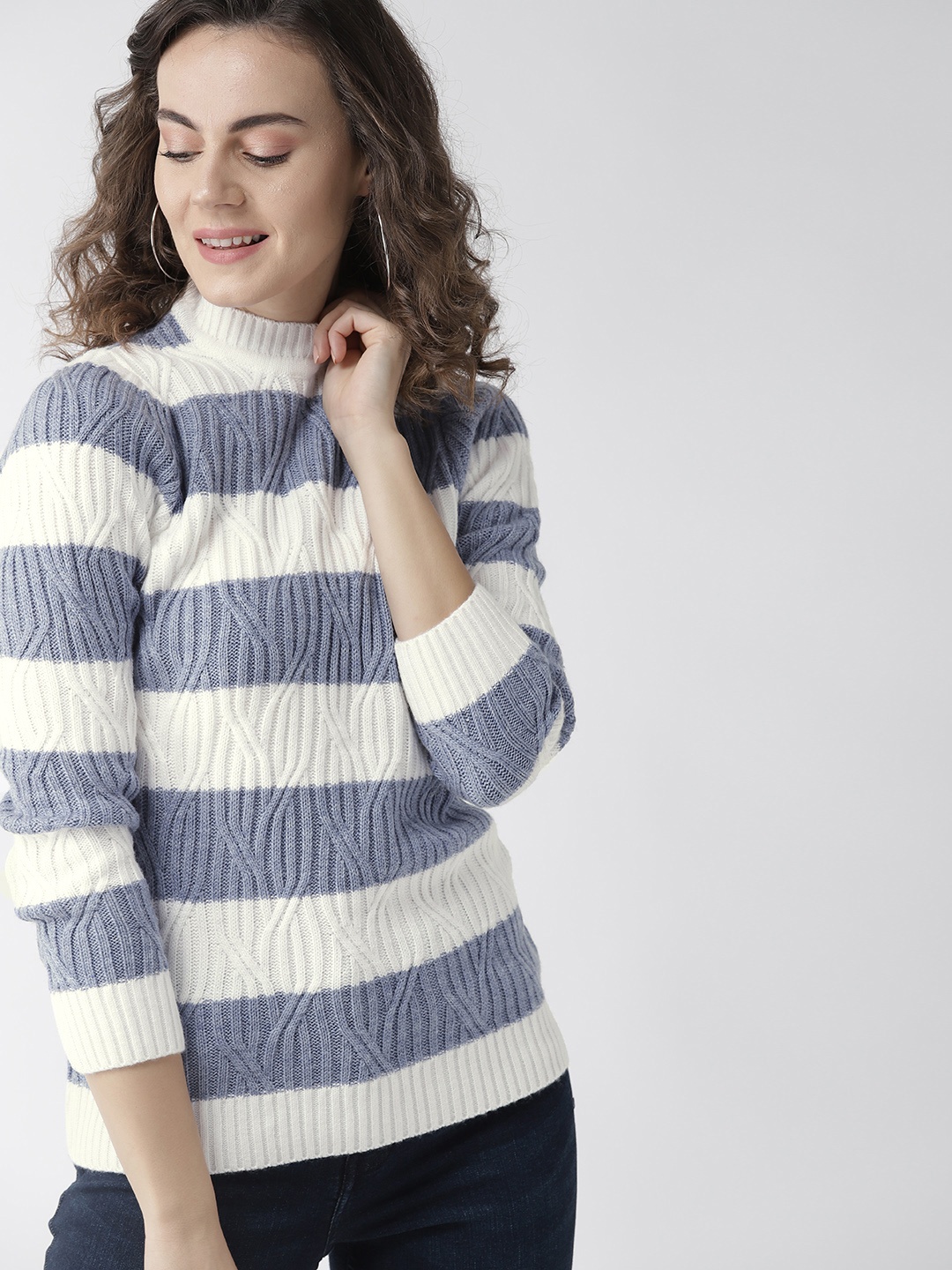 

Mast & Harbour Women Blue & White Striped Sweater