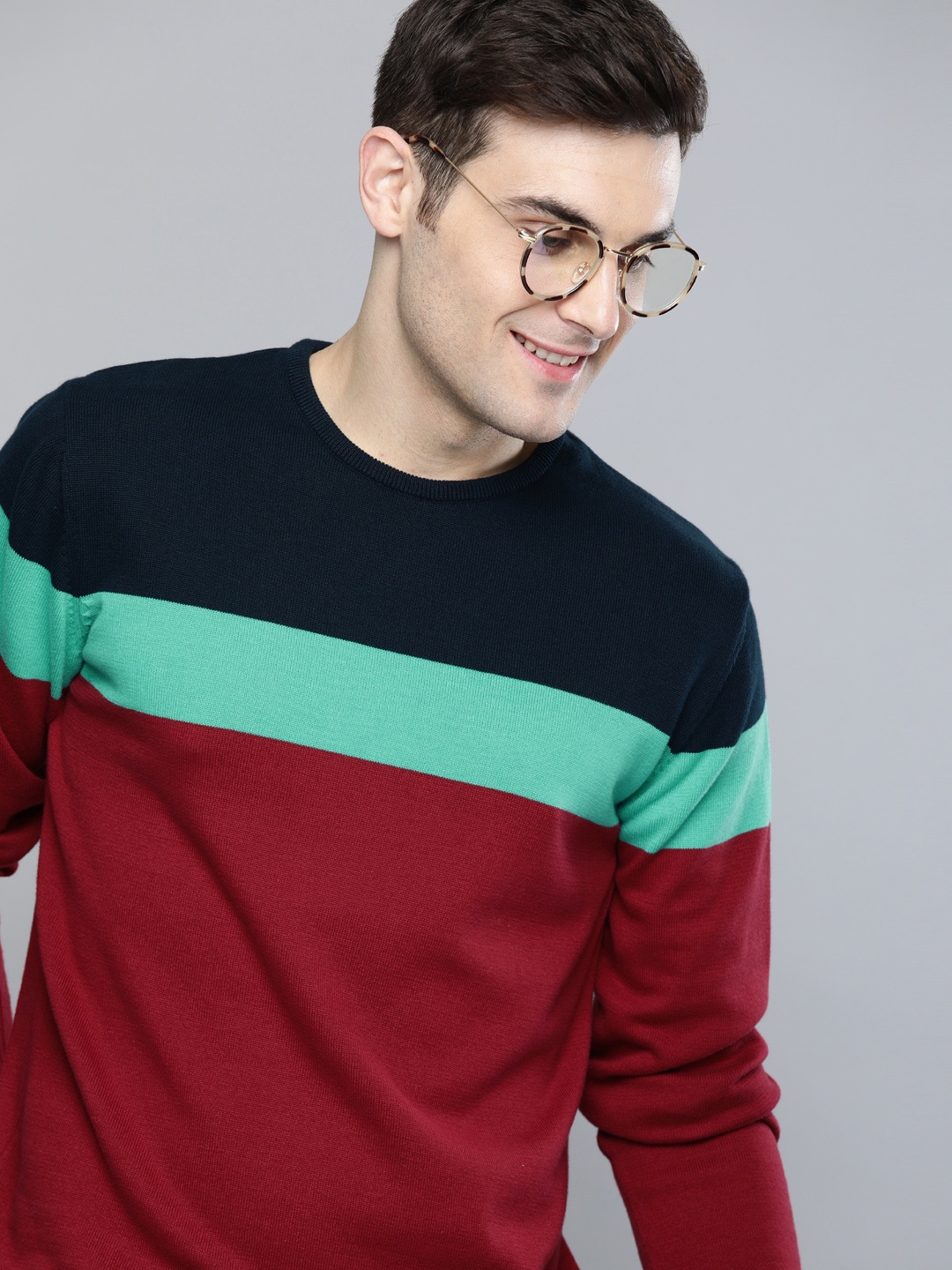 

Mast & Harbour Men Maroon & Navy Blue cColourblocked Pullover Sweater