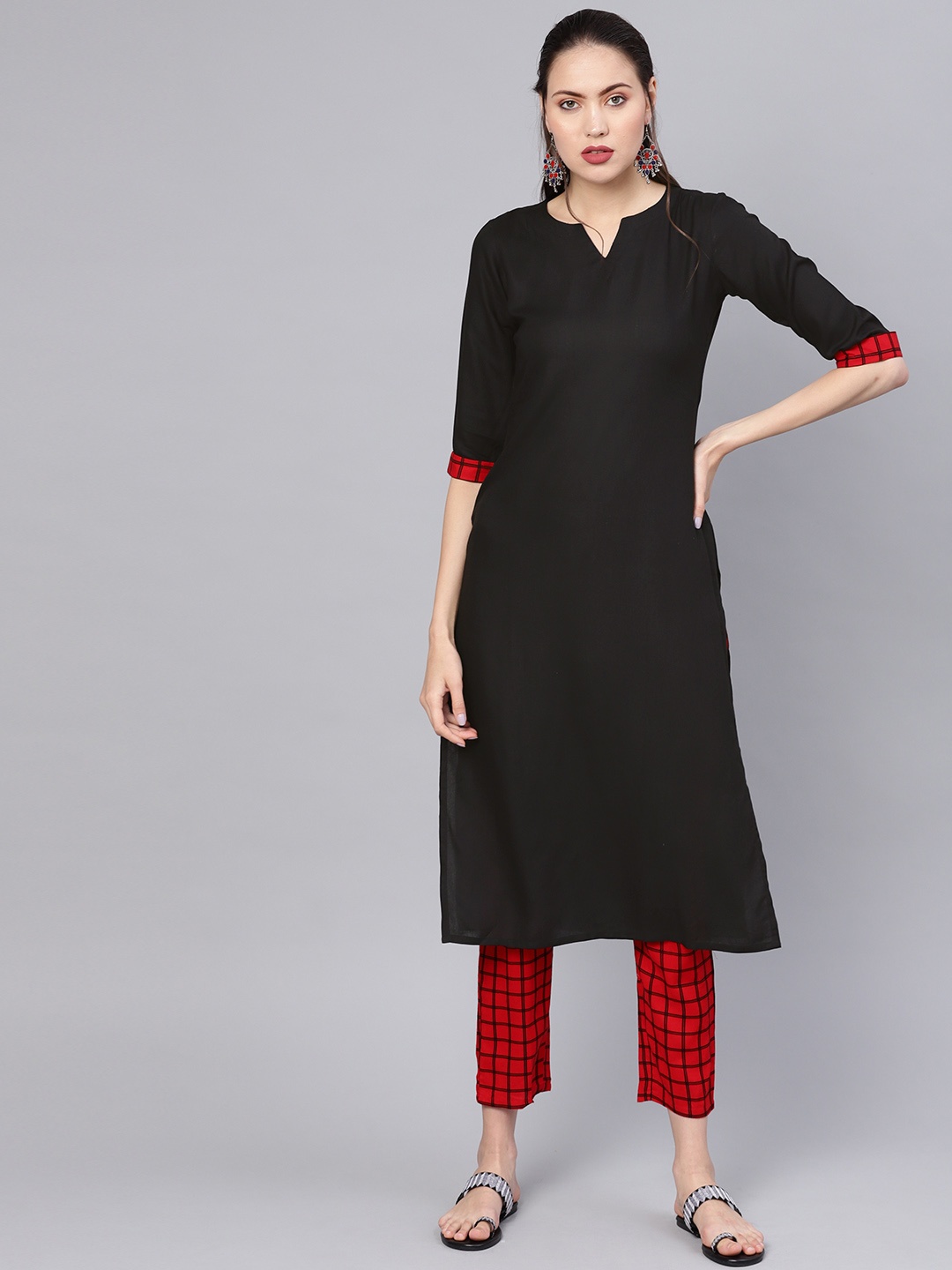 

GERUA Women Black & Red Solid Kurta with Trousers