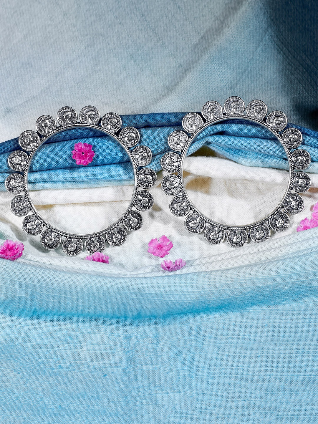 

PANASH Set of 2 Silver-Plated Oxidised Bangles