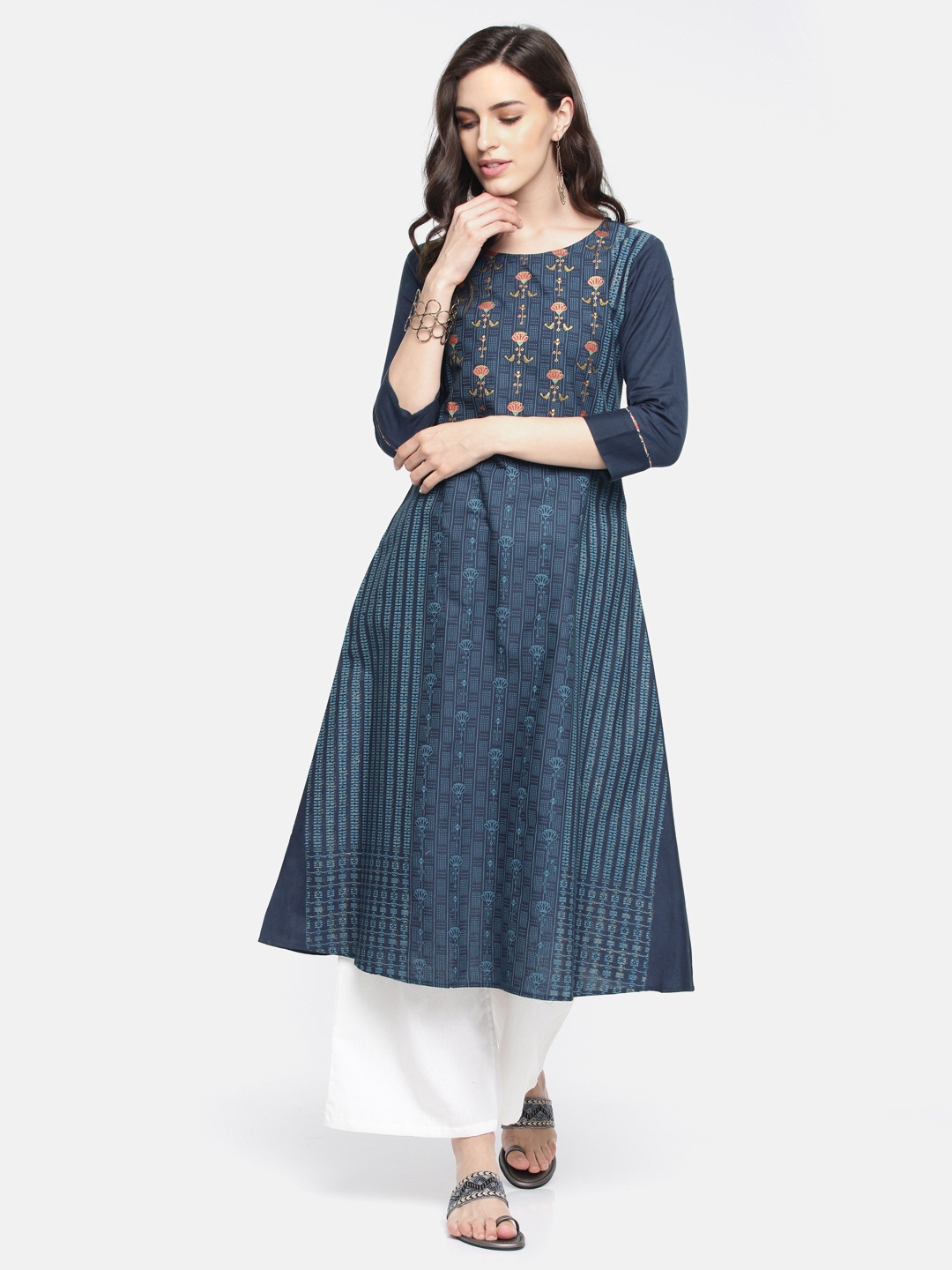 

Span Women Navy Blue Printed A-Line Kurta