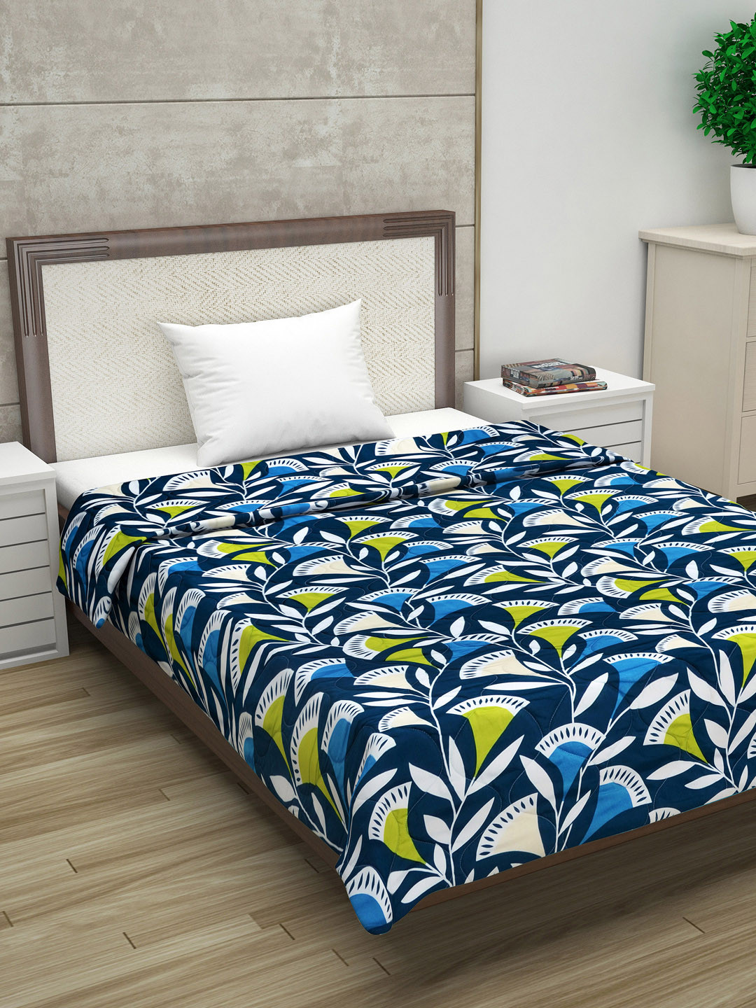 

Divine Casa Blue & Green Floral Mild Winter 110 GSM Single Bed Comforter