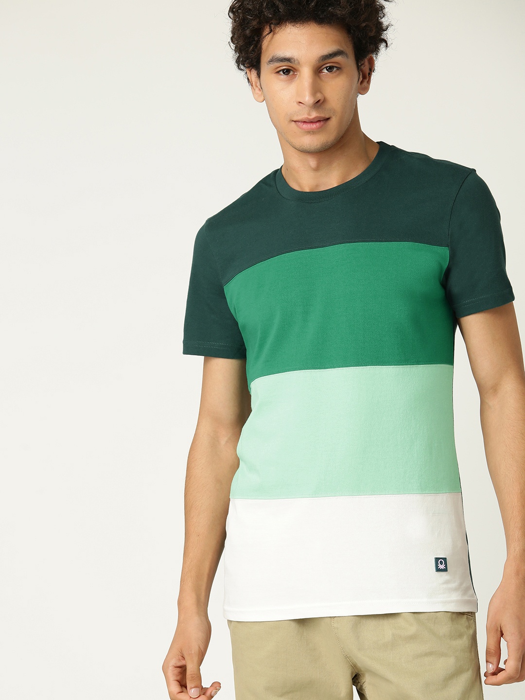 

United Colors of Benetton Men Green White Colourblocked Pure Cotton T-shirt