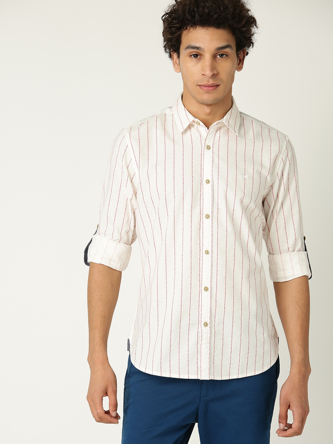 

United Colors of Benetton Men White & Red Regular Fit Striped Casual Shirt