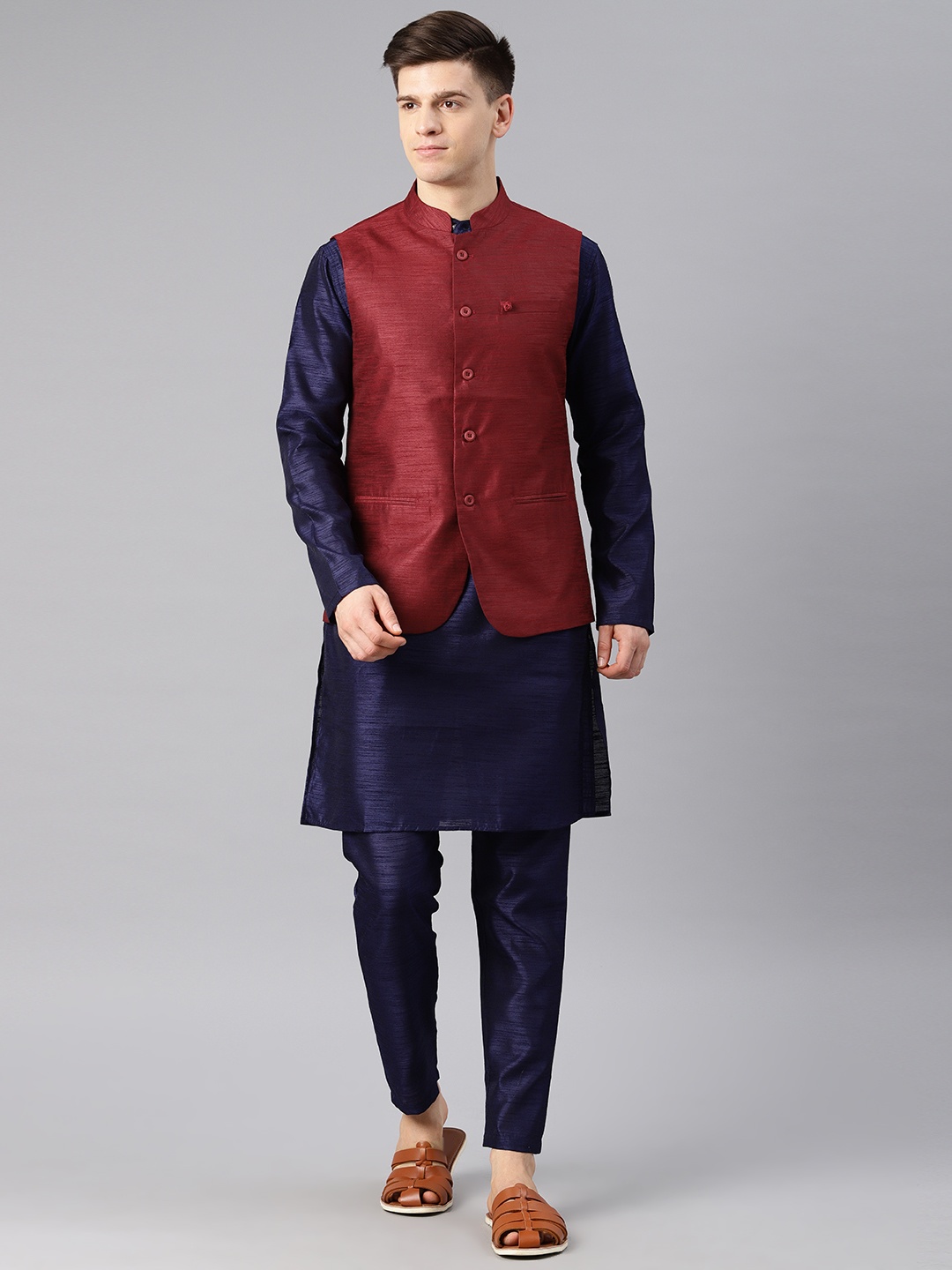 

Freehand by The Indian Garage Co Men Navy Blue Maroon Solid Kurta with Pyjamas Nehru Jacket