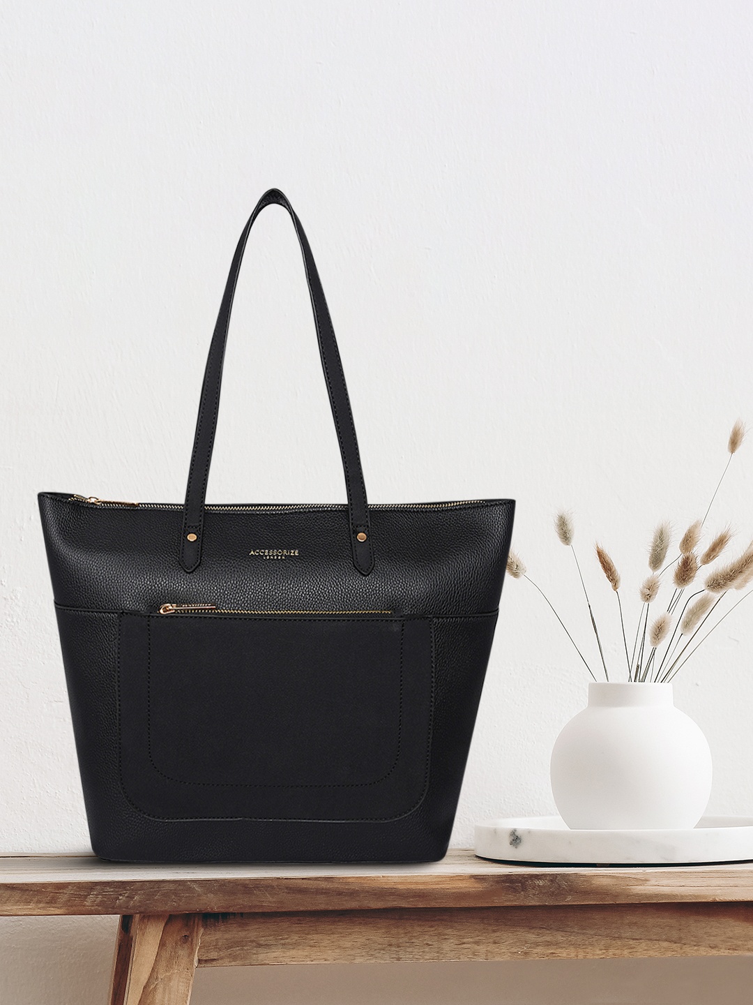 

Accessorize Black Solid Shoulder Bag