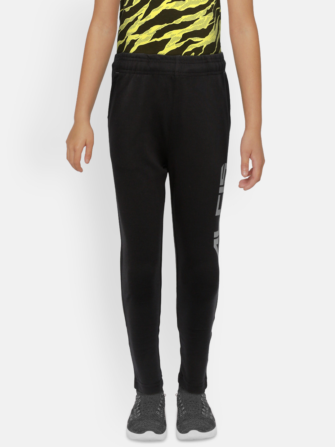 

Alcis Boys Black Solid Trackpants