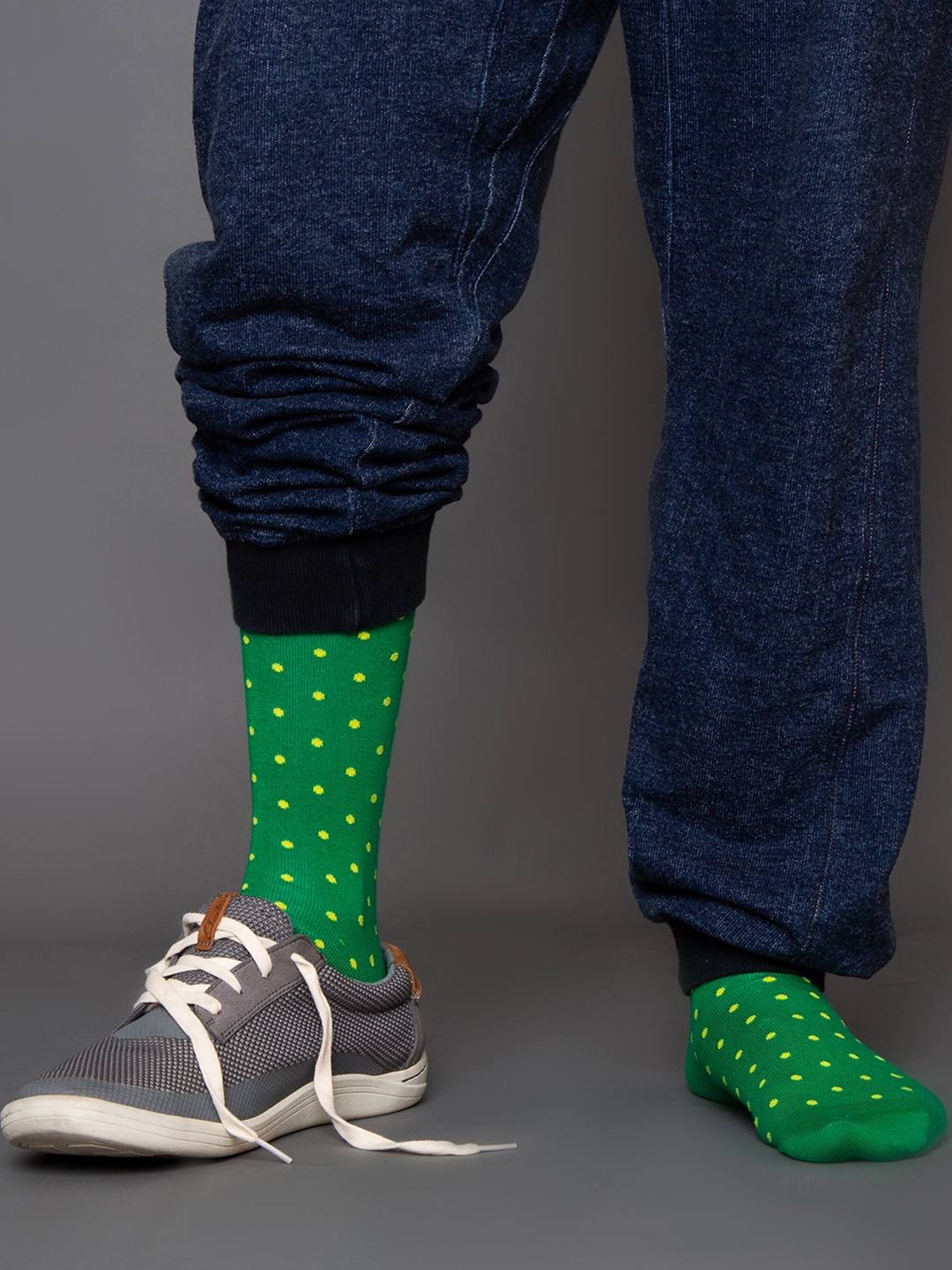 

Mint & Oak Men Green Patterned Calf-Length Socks