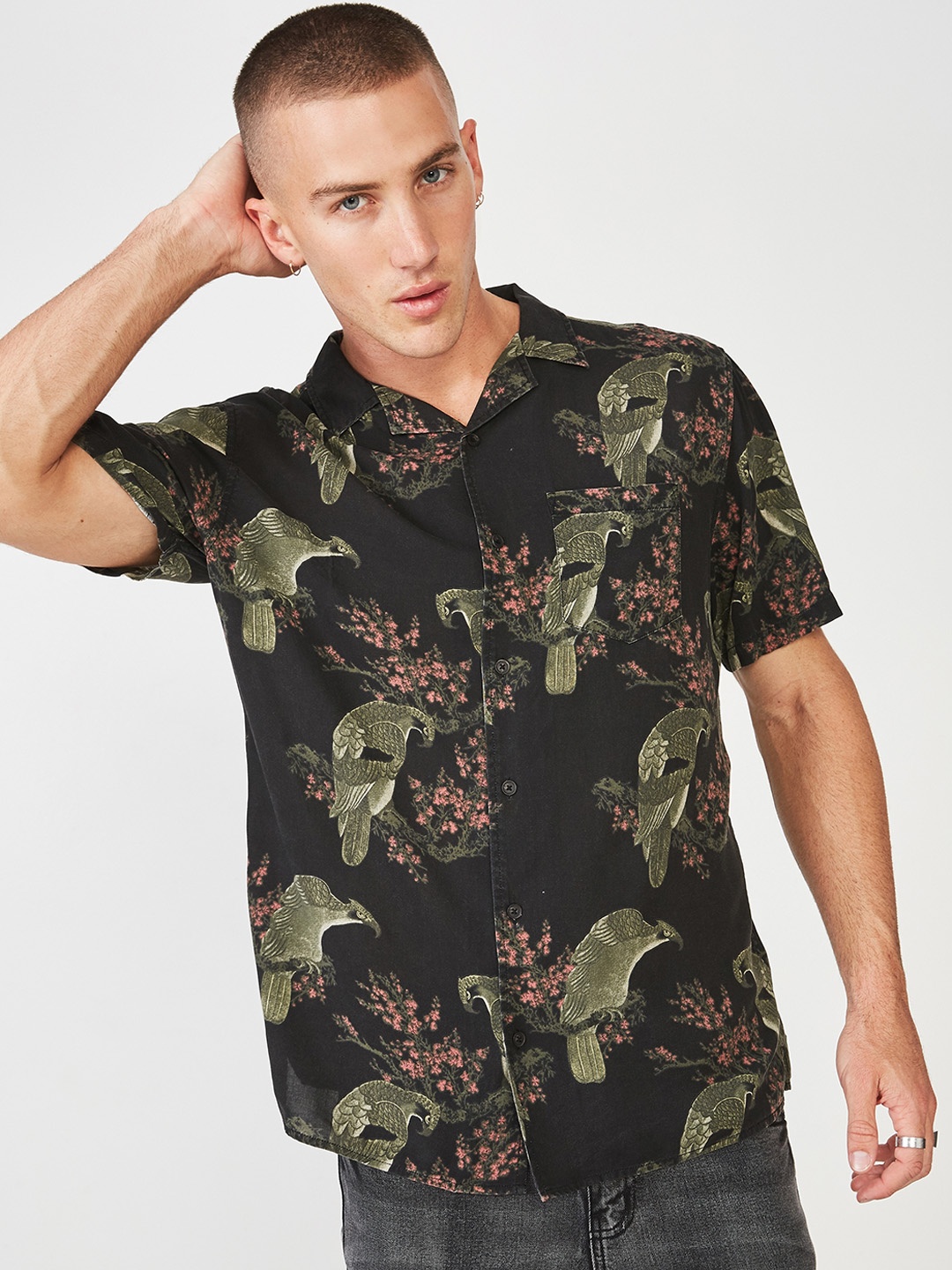 

COTTON ON Men Black & Green Slim Fit Printed Casual Shirt