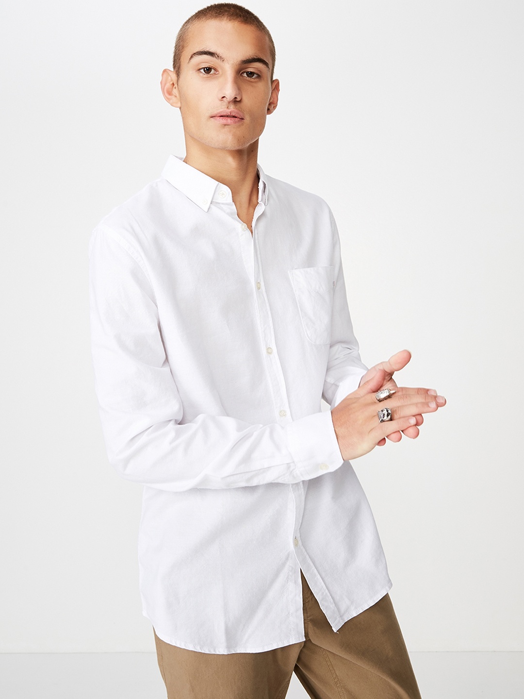 

COTTON ON Men White Regular Fit Solid Casual Shirt