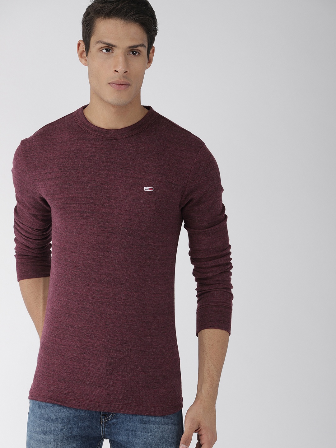 

Tommy Hilfiger Men Burgundy Solid Round Neck T-shirt