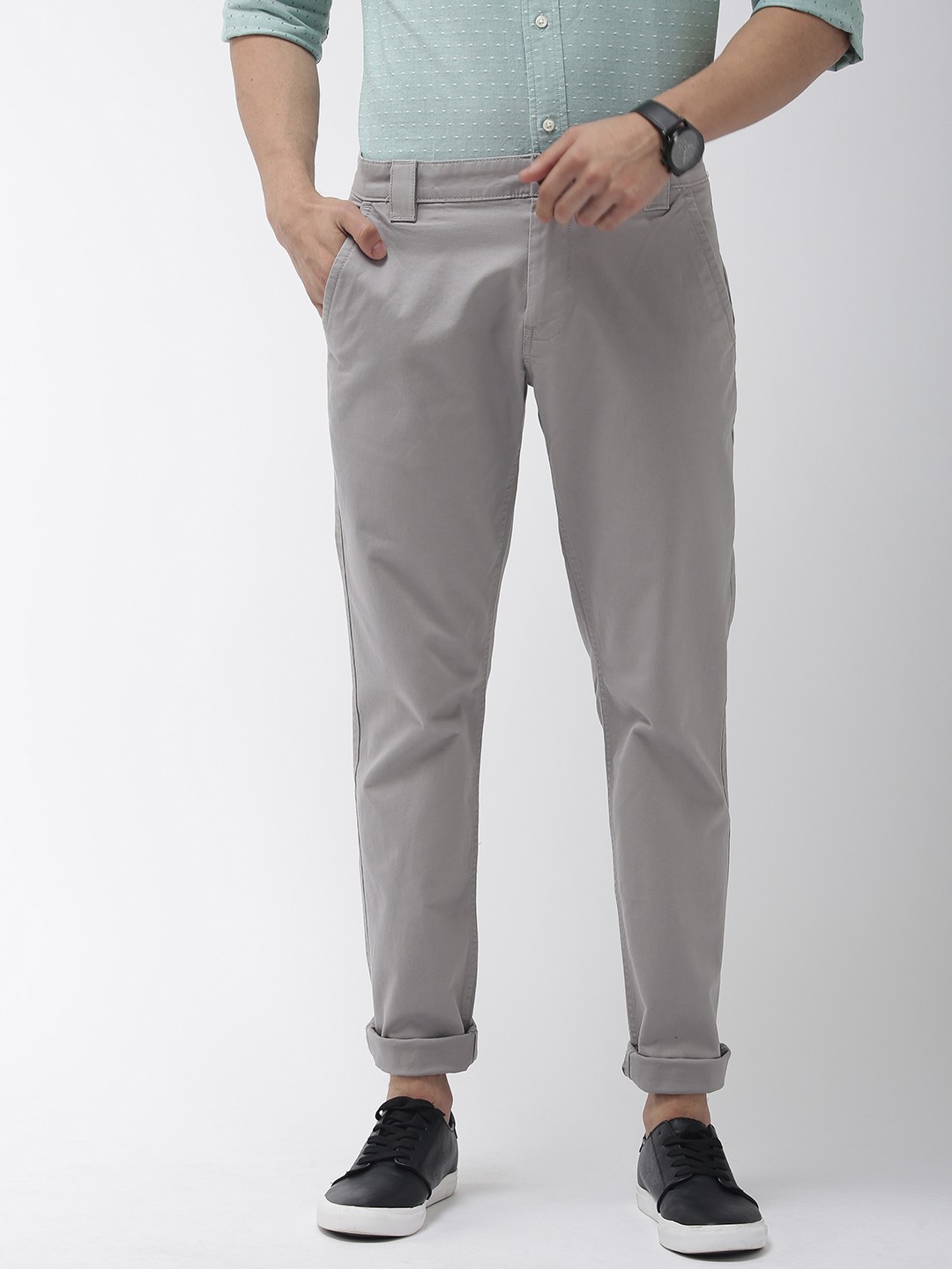 

Tommy Hilfiger Men Grey Scanton Slim Fit Solid Chinos