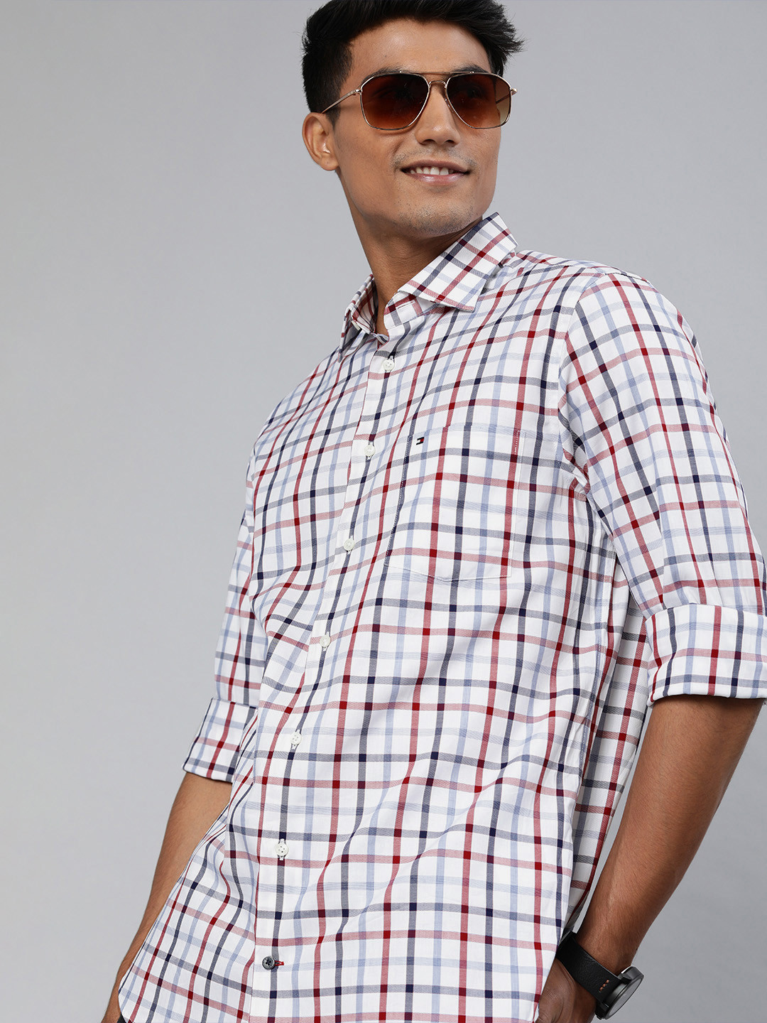 

Tommy Hilfiger Men White & Red Tailored Fit Checked Casual Shirt