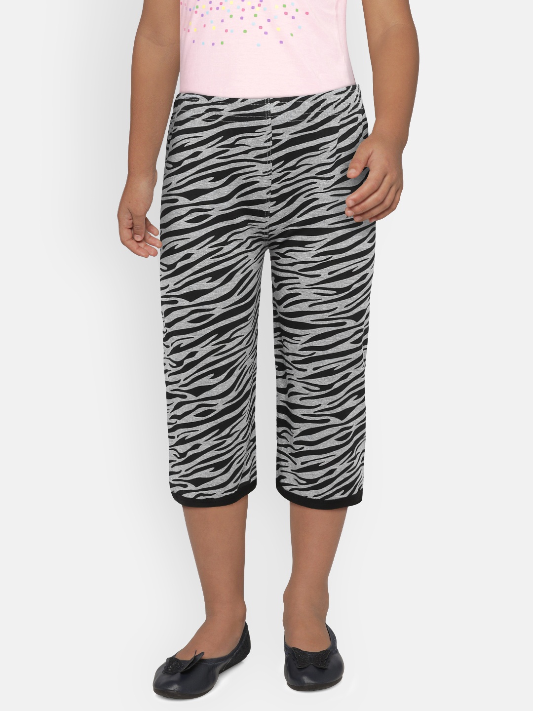 

SINI MINI Girls Black & Grey Printed Regular Fit Capris