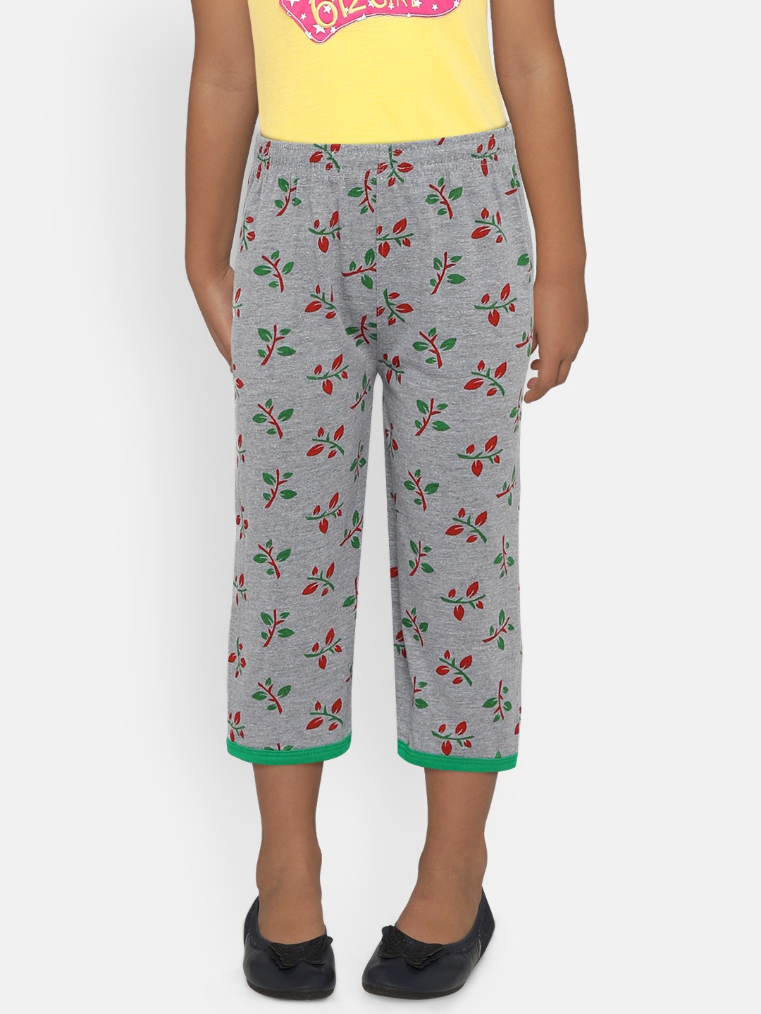 

SINI MINI Girls Grey & Red Printed Regular Fit Capris