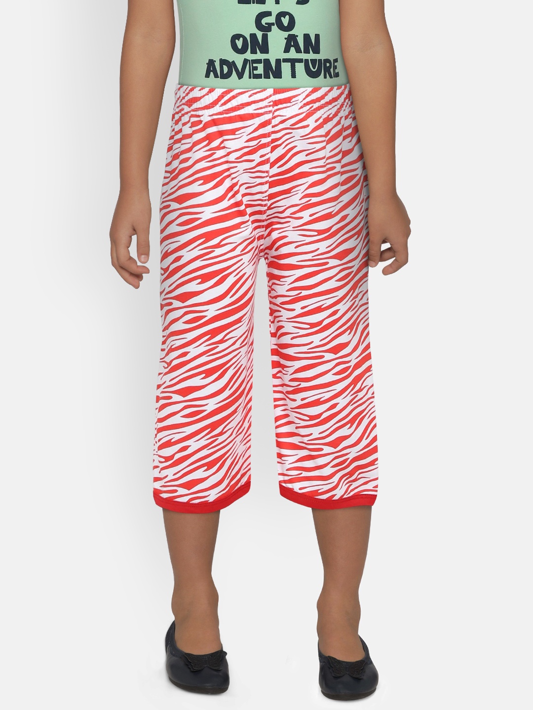 

SINI MINI Girls Off-White & Red Printed Regular Fit Capris