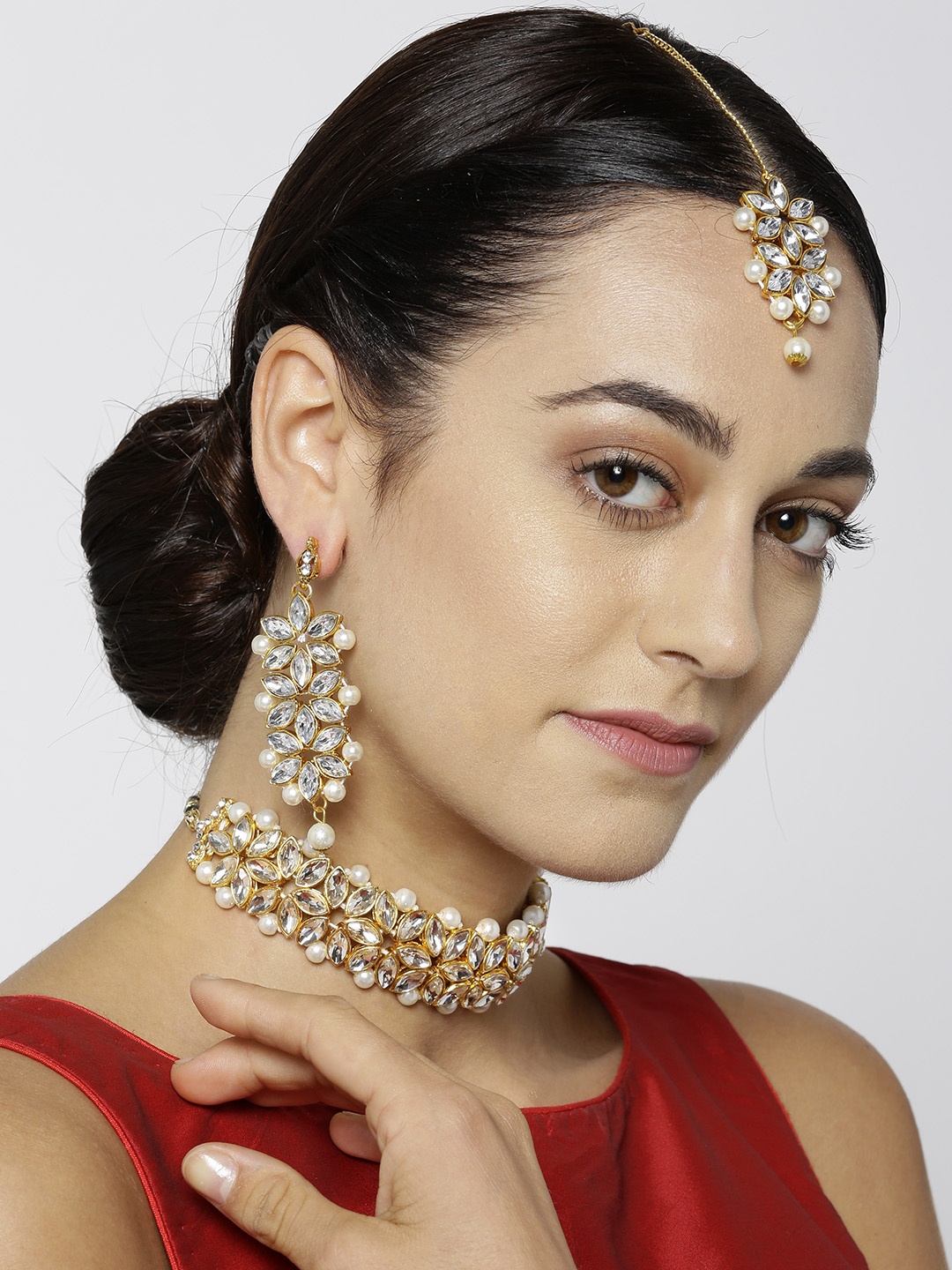

Jewels Galaxy White Gold-Plated Stone-Studded & Beaded Jewellery Set