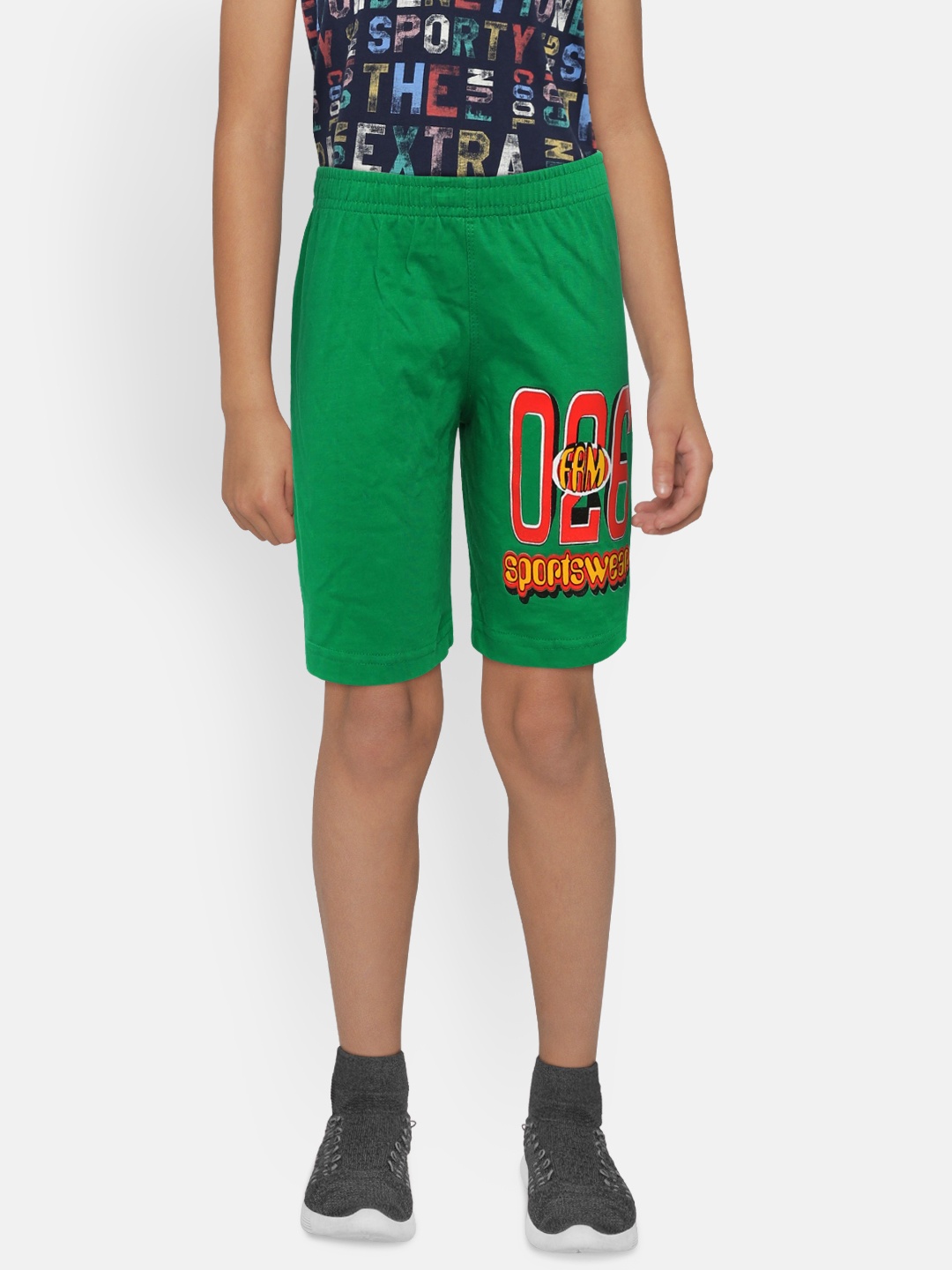 

dongli Boys Green Printed Regular Fit Regular Shorts