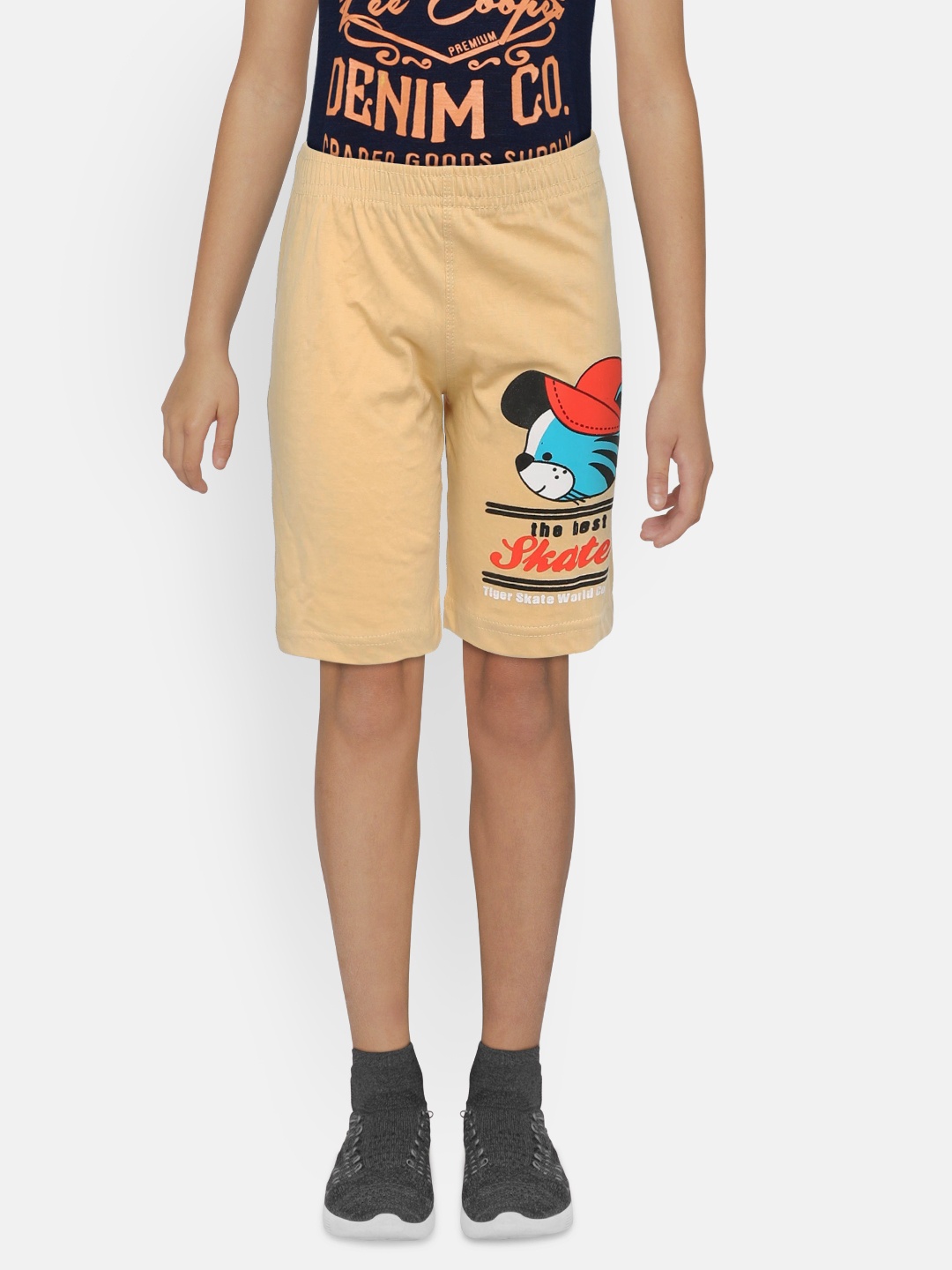 

dongli Boys Beige Printed Regular Fit Regular Shorts