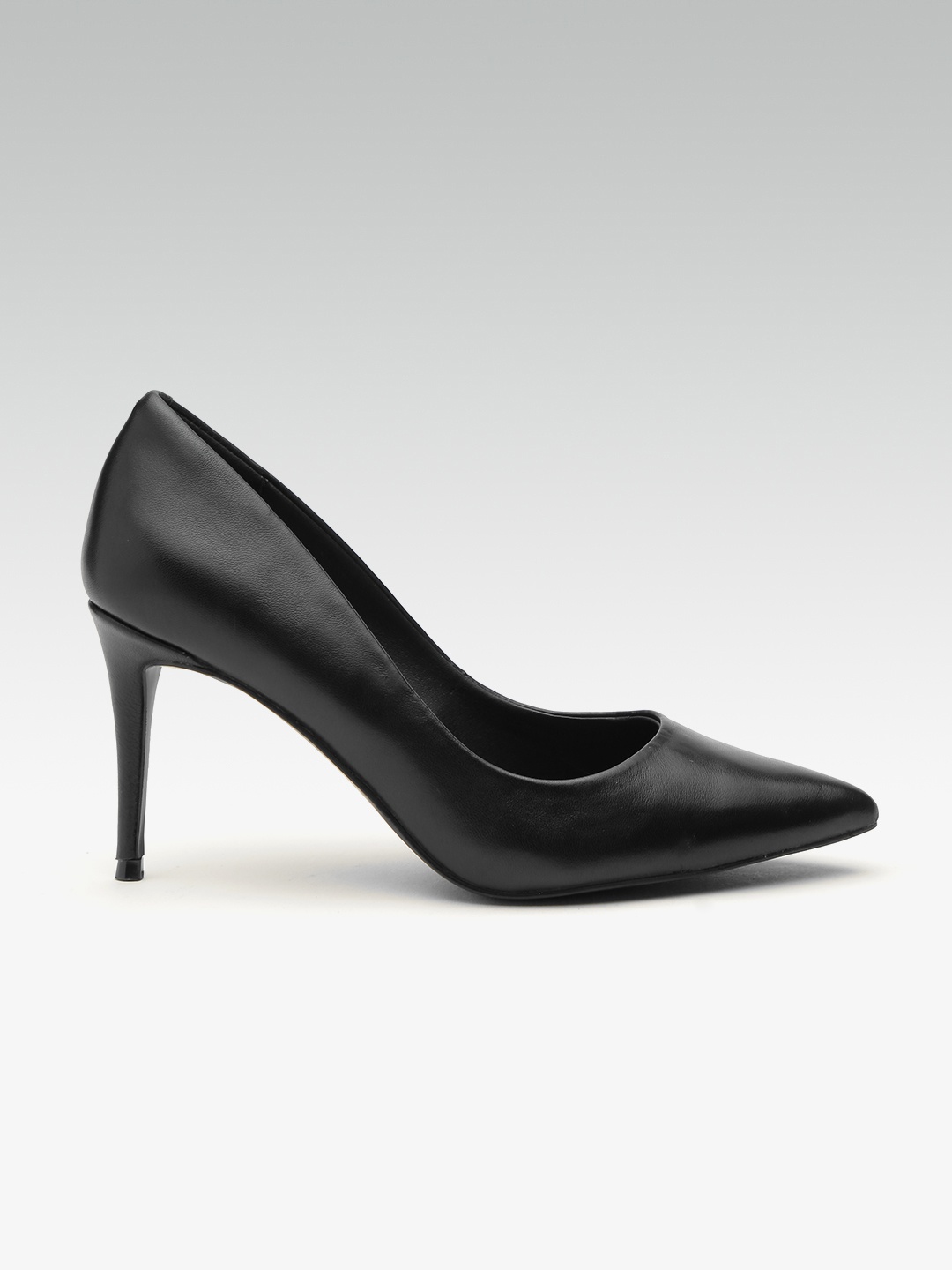 

Steve Madden Women Black Leather Solid Pumps