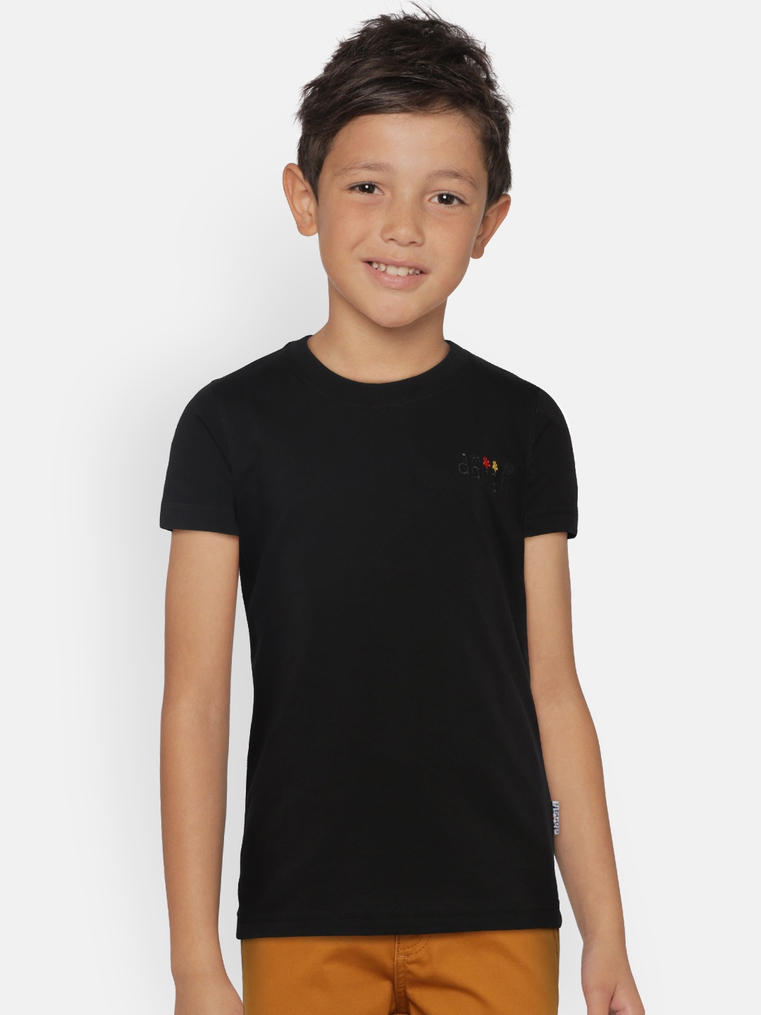 

dongli Boys Black Solid Round Neck T-shirt