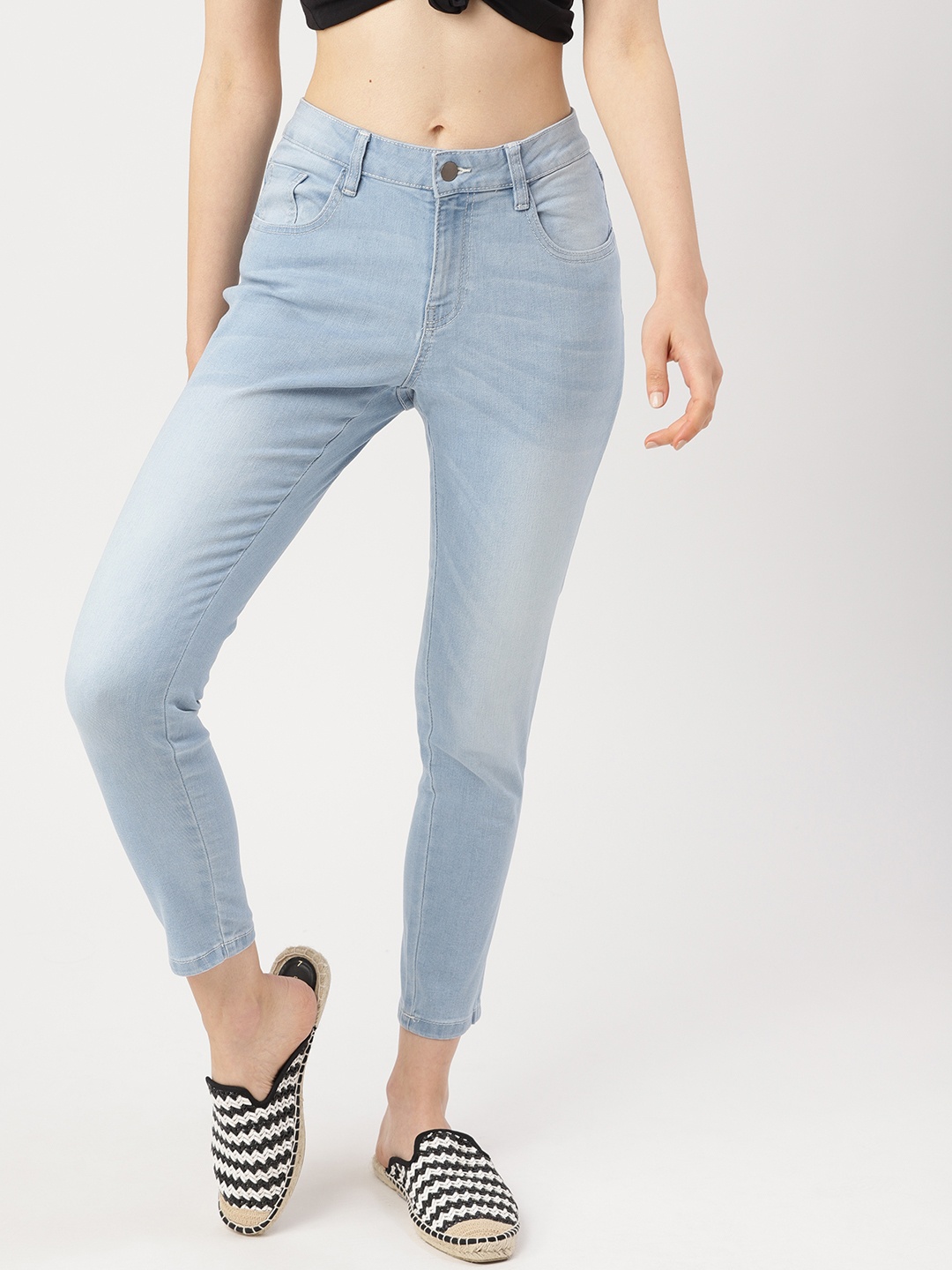 

DressBerry Women Blue Skinny Fit Mid-Rise Clean Look Stretchable Cropped Jeans