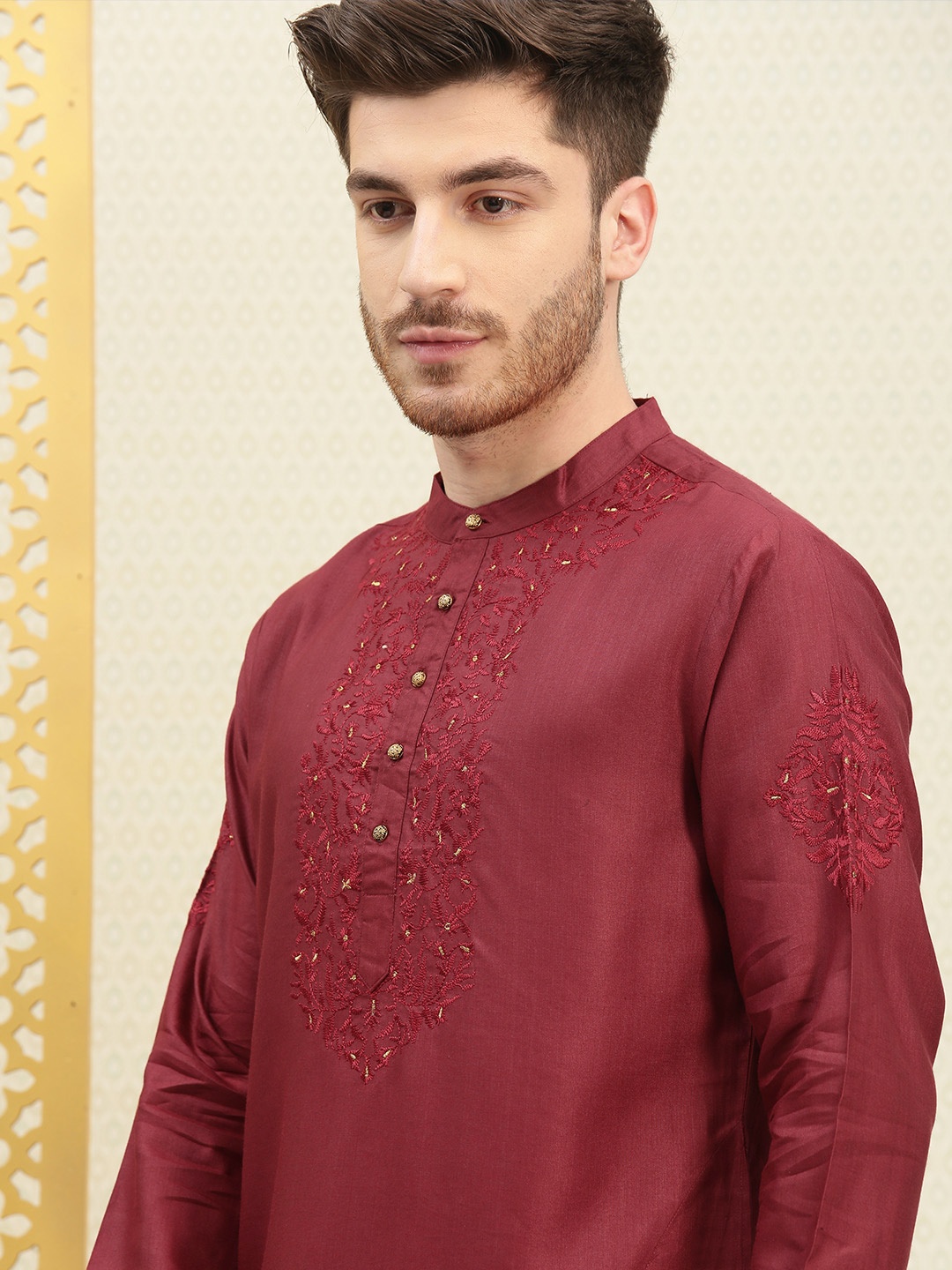 

House of Pataudi Men Maroon Yoke Design Straight Kurta